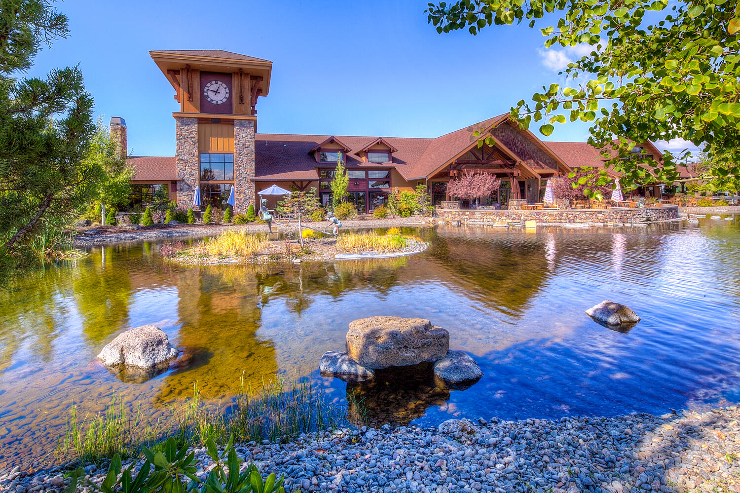 208 Parks Loop