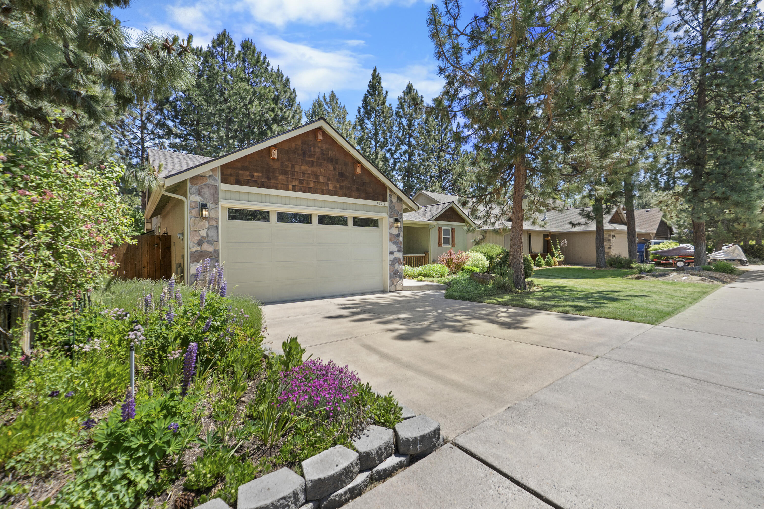 61314 Columbine Lane