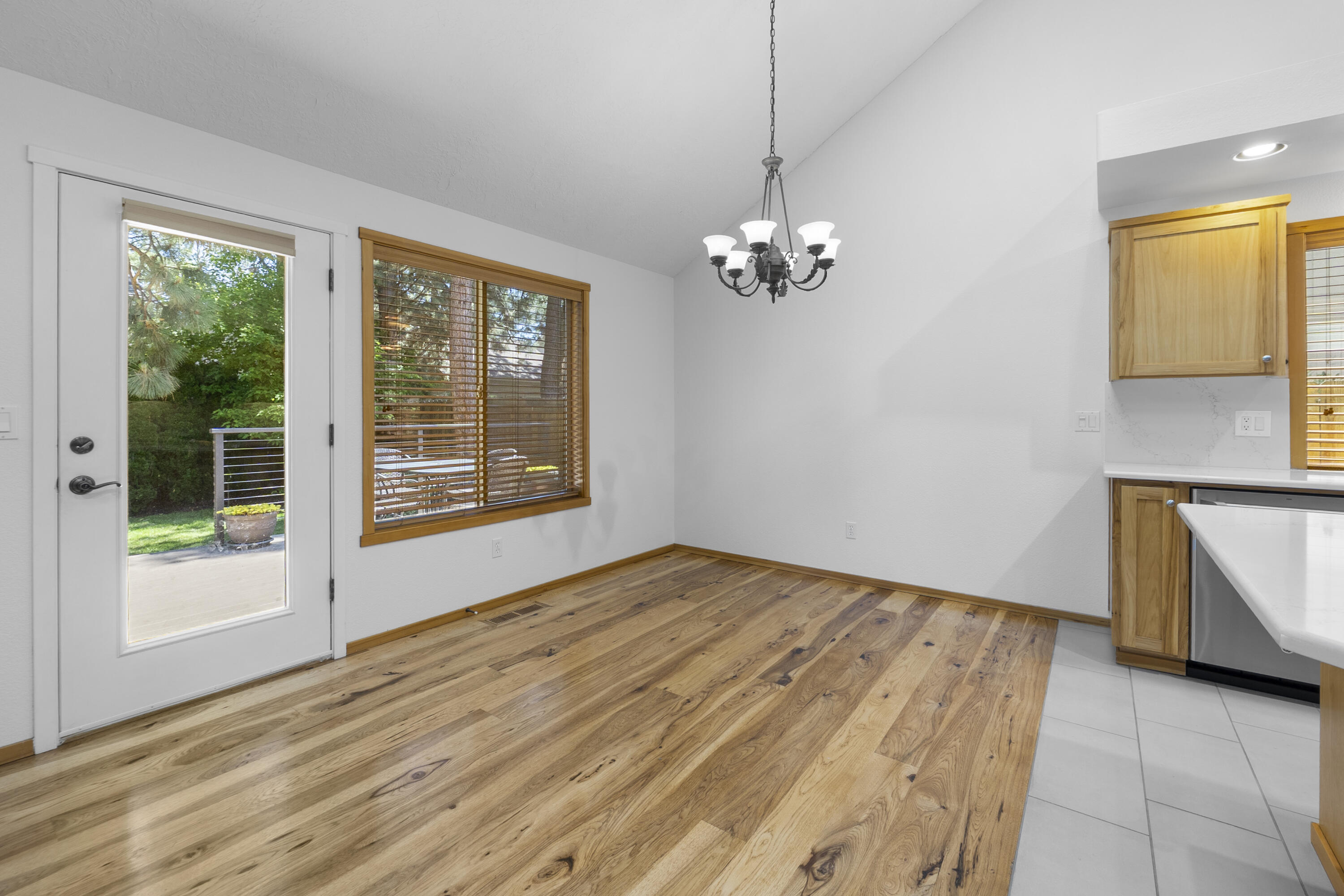 61314 Columbine Lane