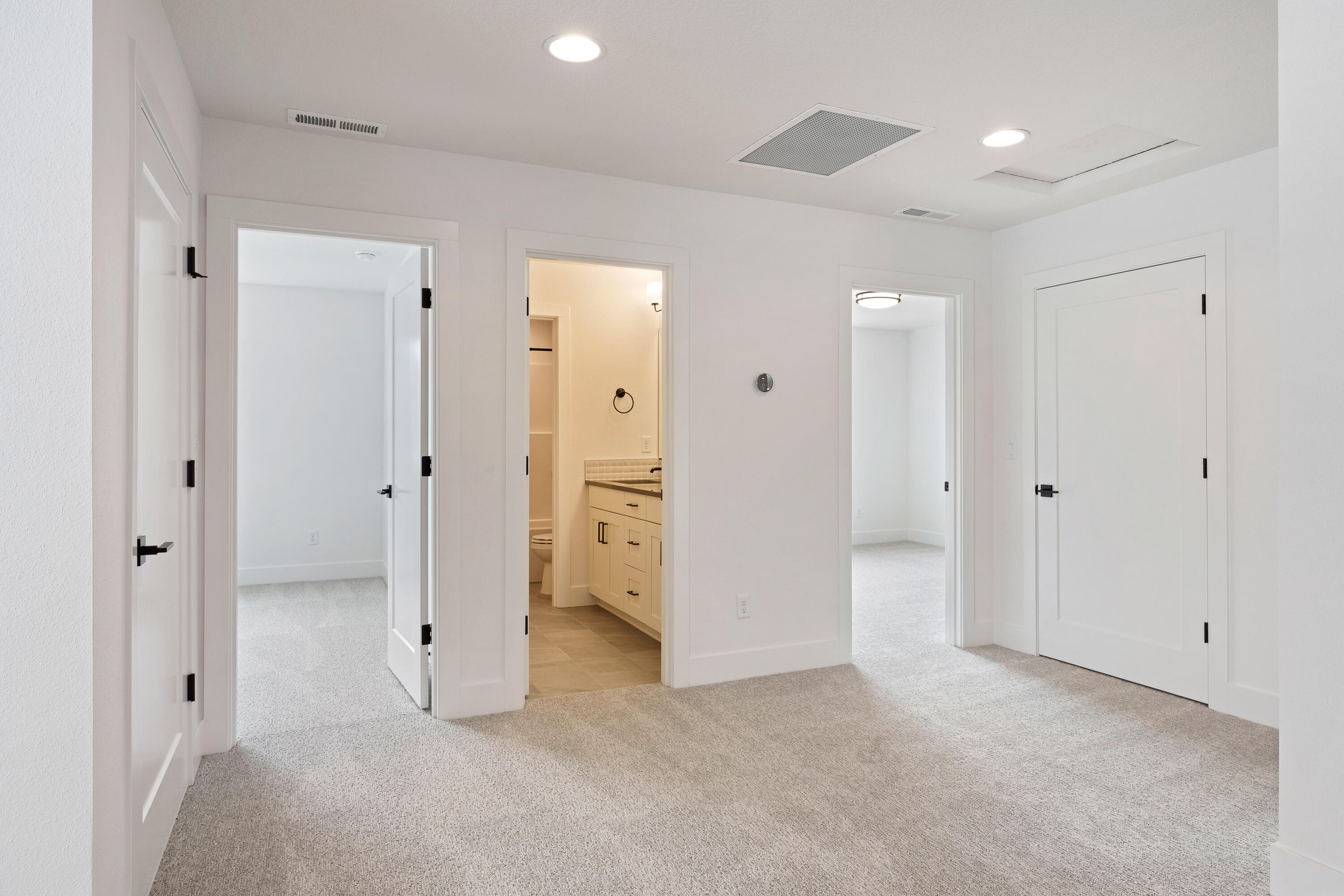 2761 NE Rainier Drive, Lot 32
