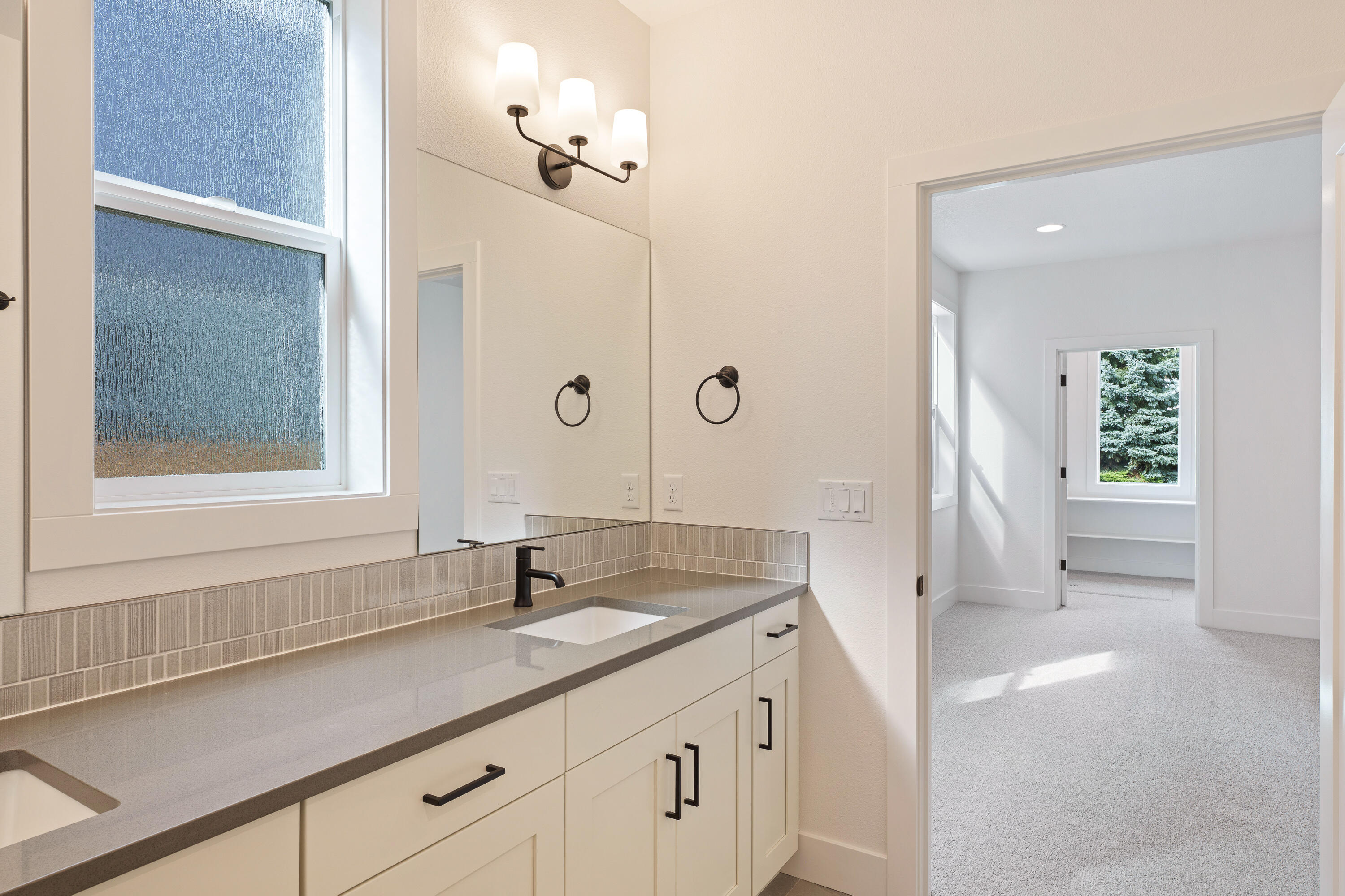 2761 NE Rainier Drive, Lot 32