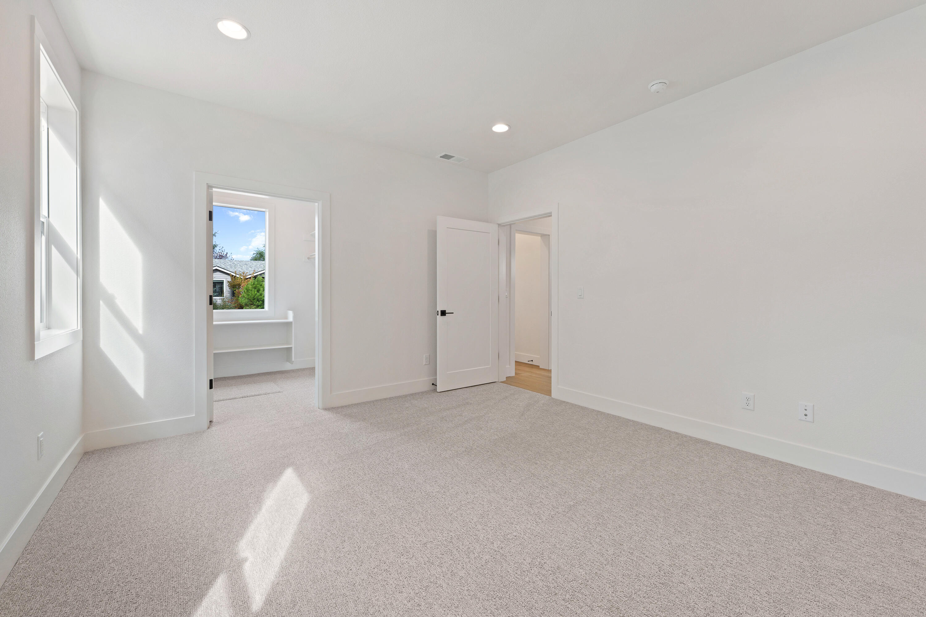 2761 NE Rainier Drive, Lot 32