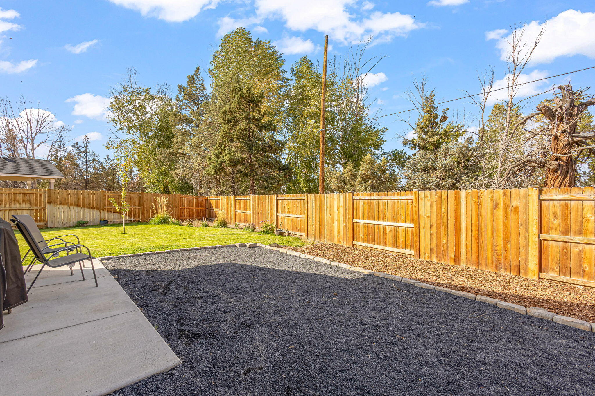 2535 NW Upas Way