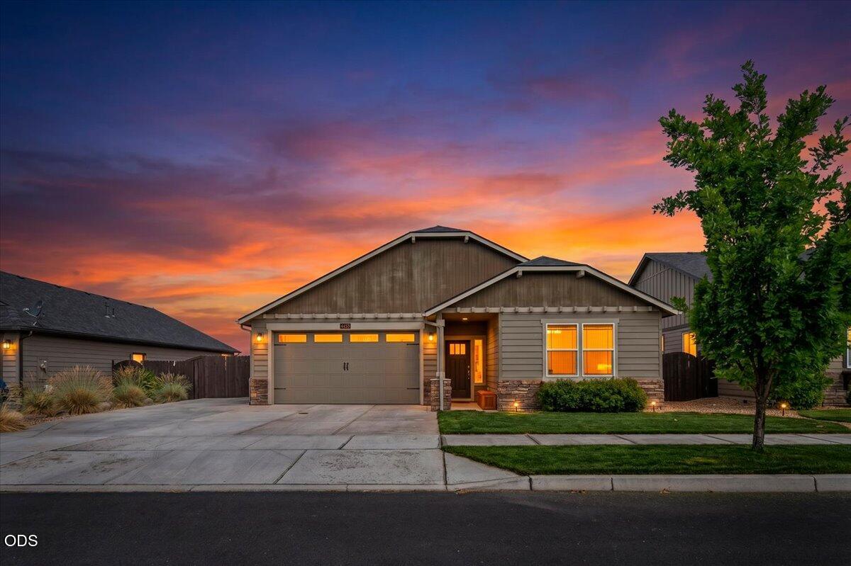 4433 SW Majestic Avenue
