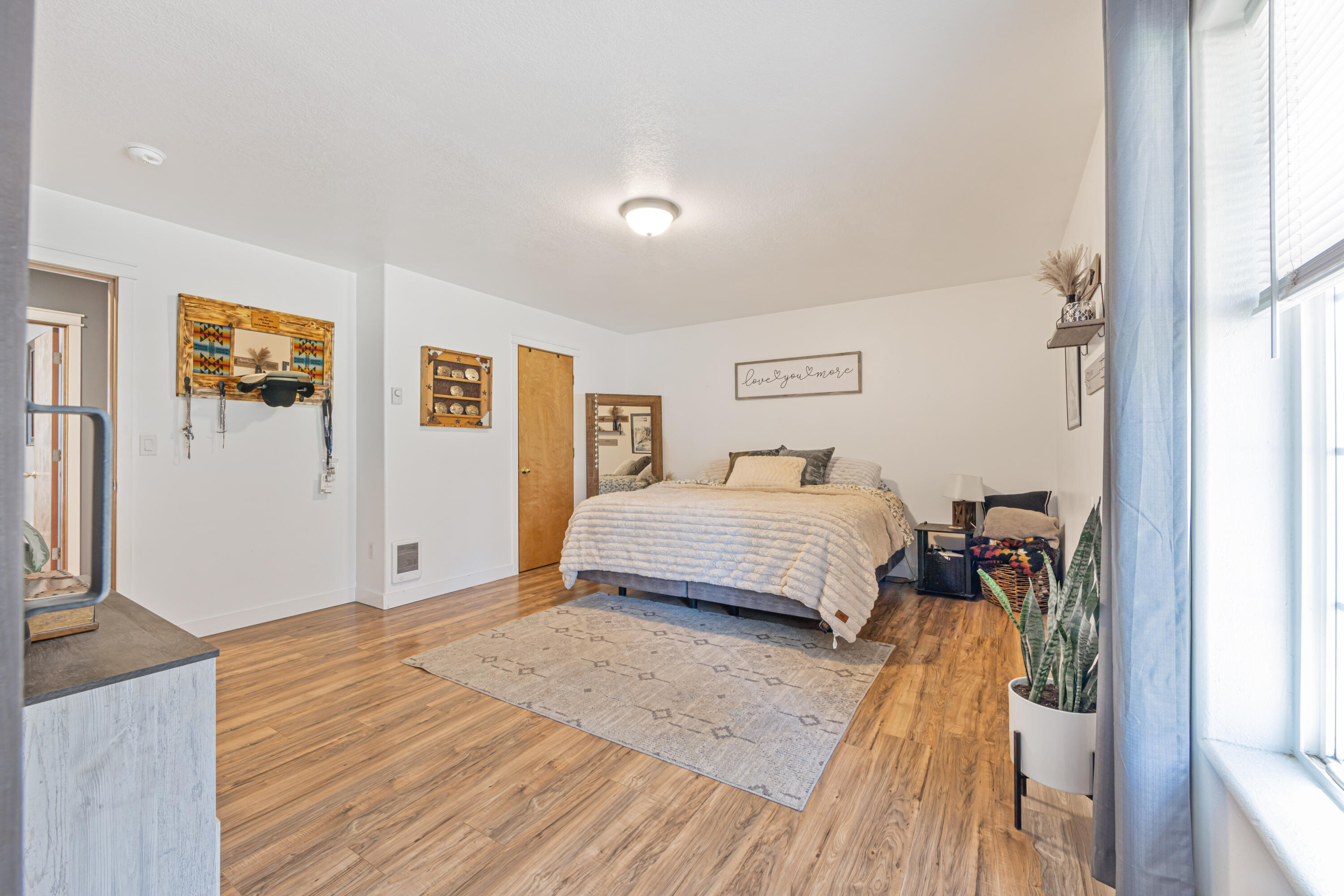 15935 Woodchip Lane