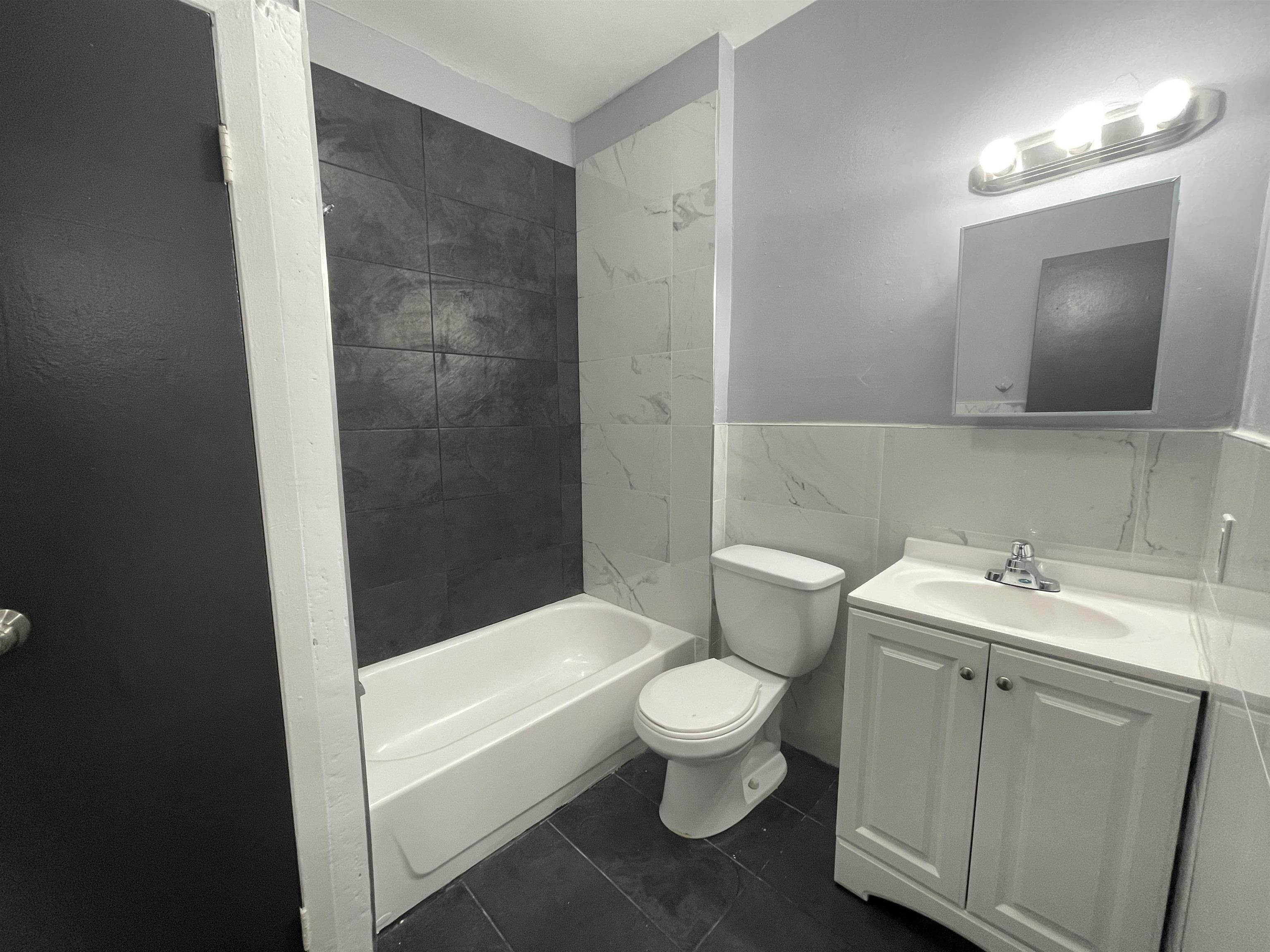 341 CENTRAL AVE Unit: 3A