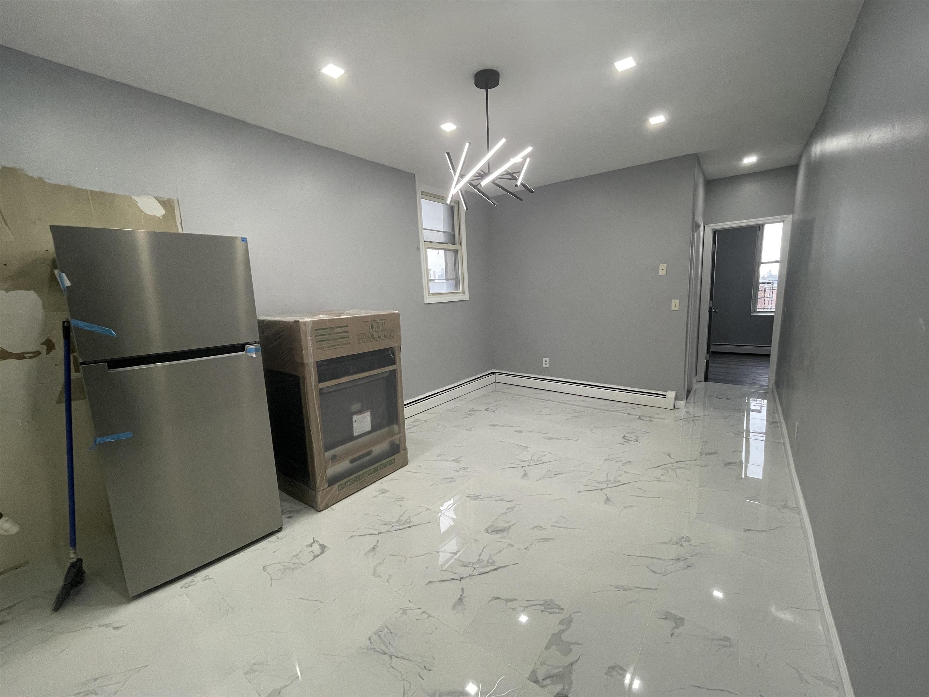 341 CENTRAL AVE Unit: 3A