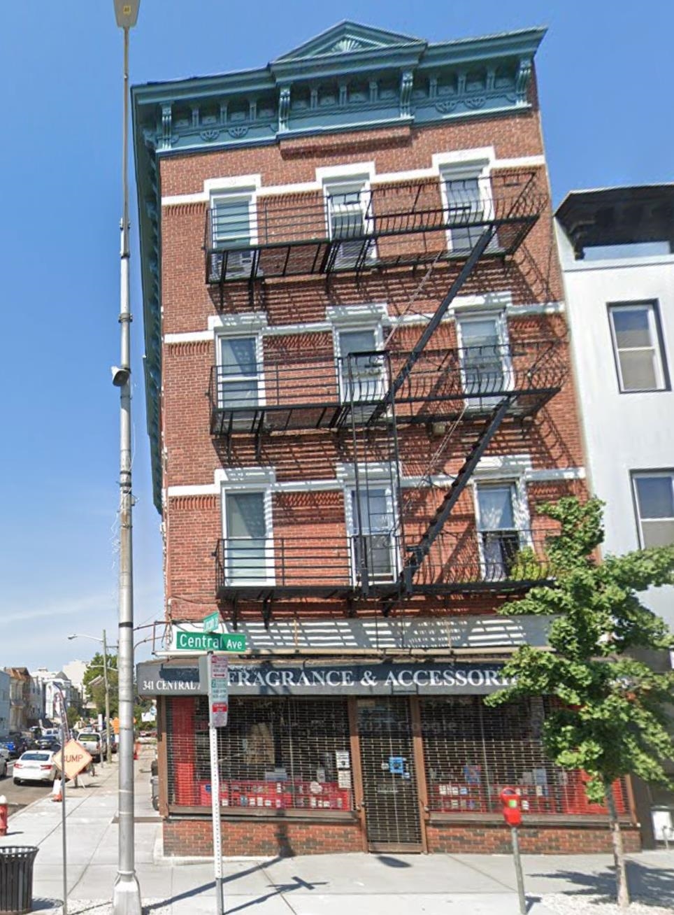 341 CENTRAL AVE Unit: 3A