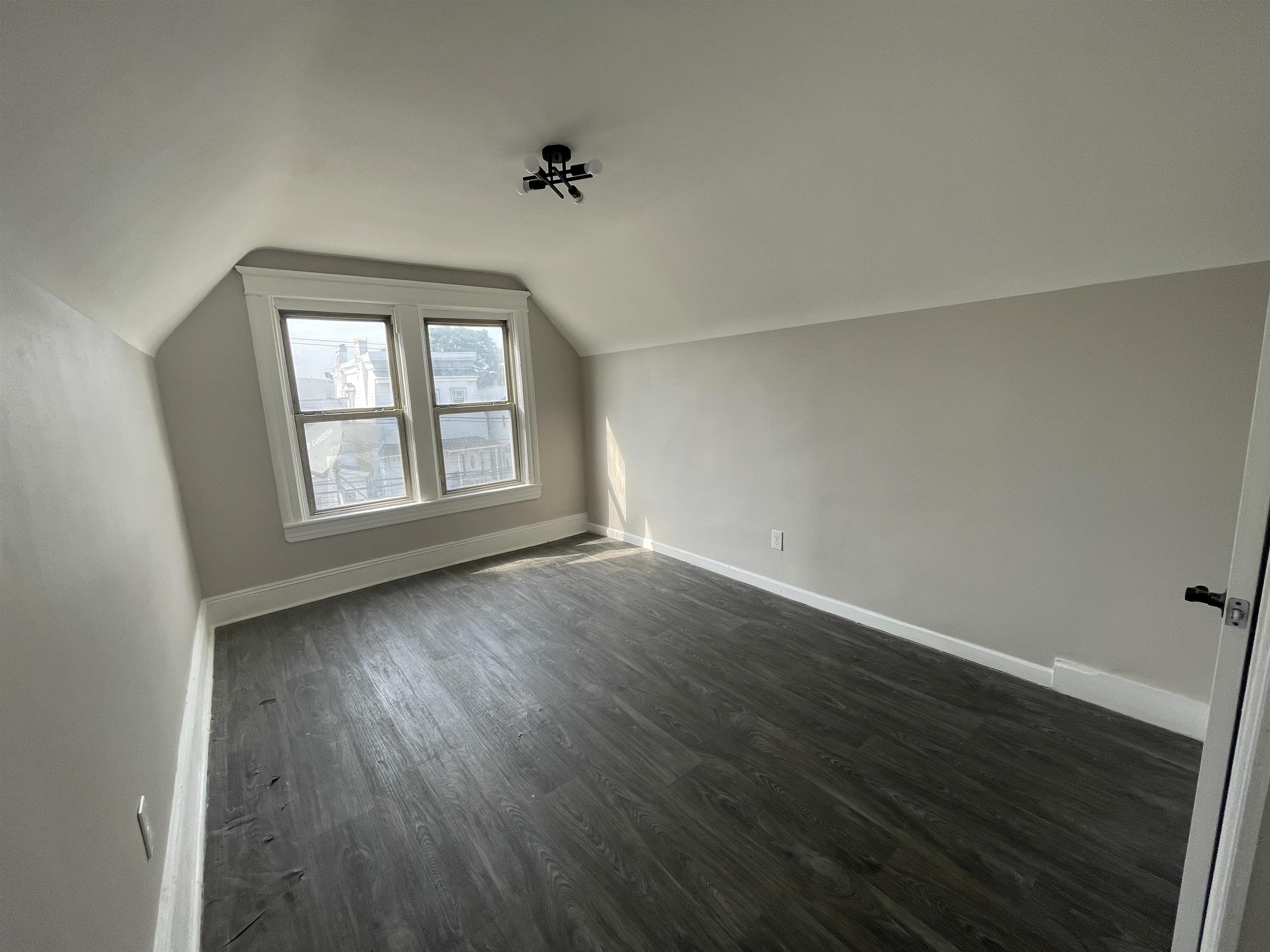 164 GARFIELD AVE