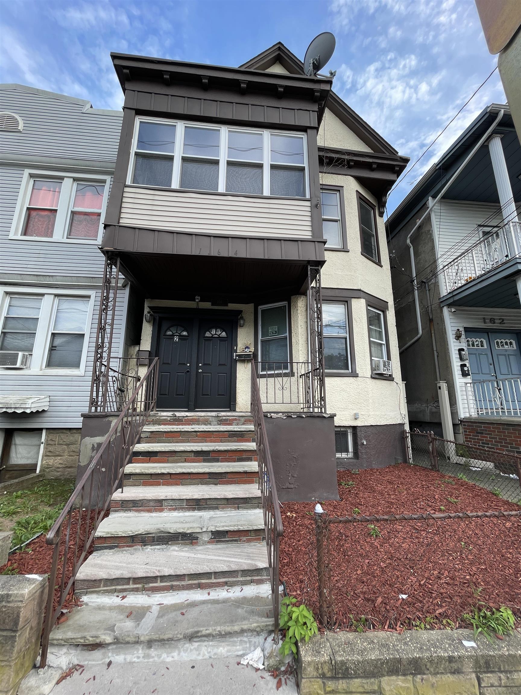 164 GARFIELD AVE