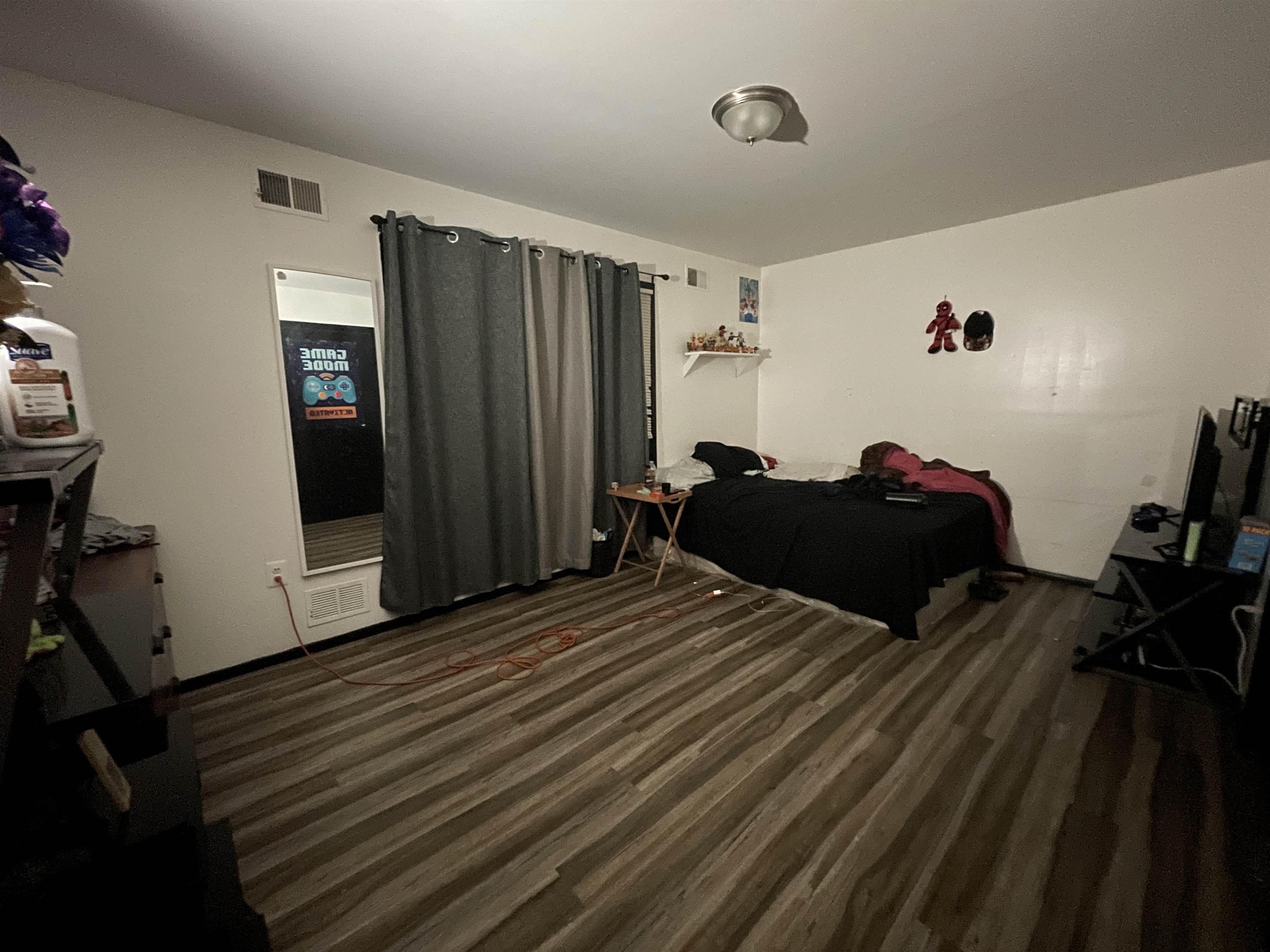 63 DAVENPORT AVE