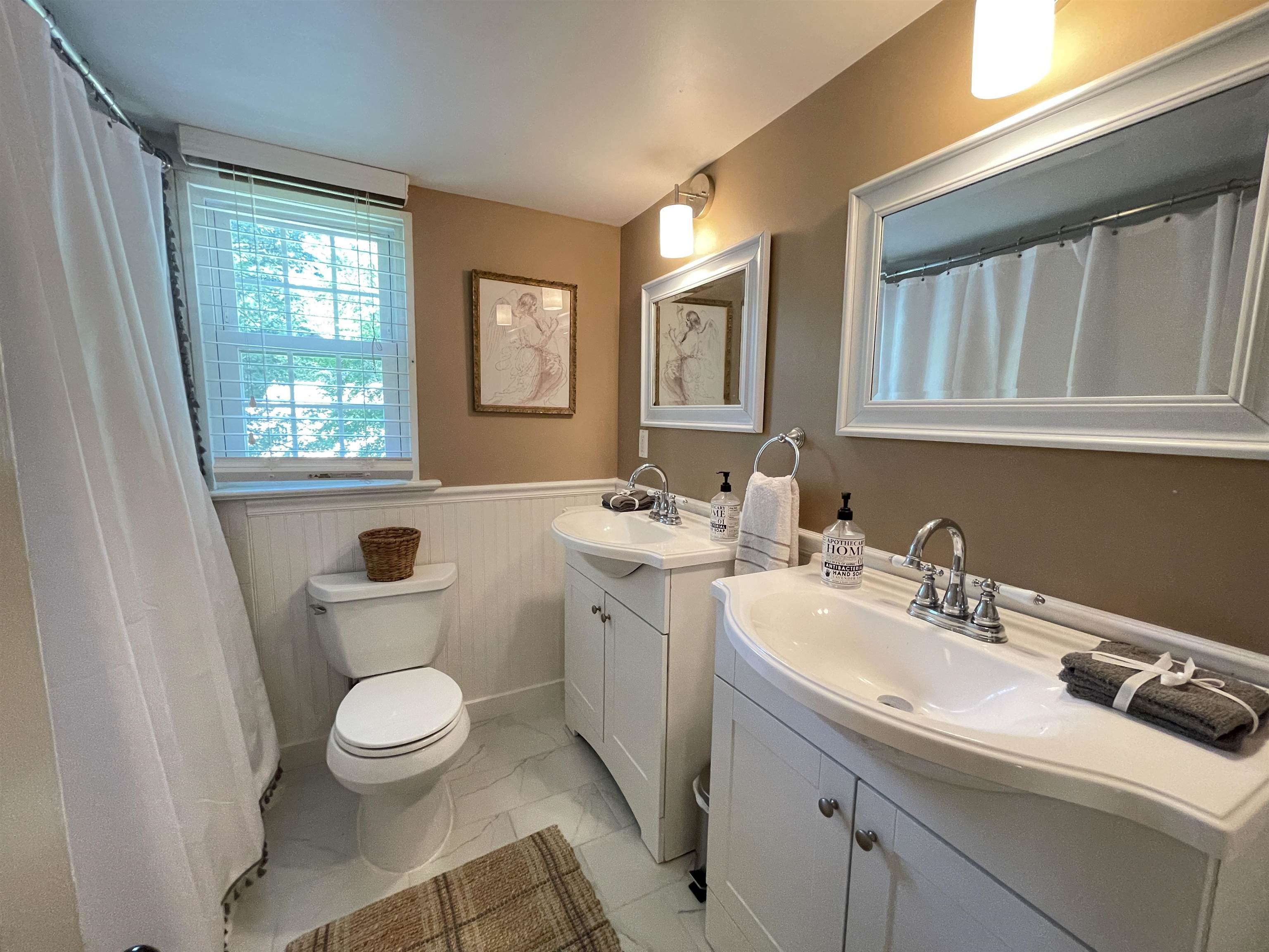 353 ACACIA RD