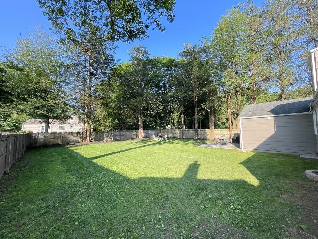 353 ACACIA RD