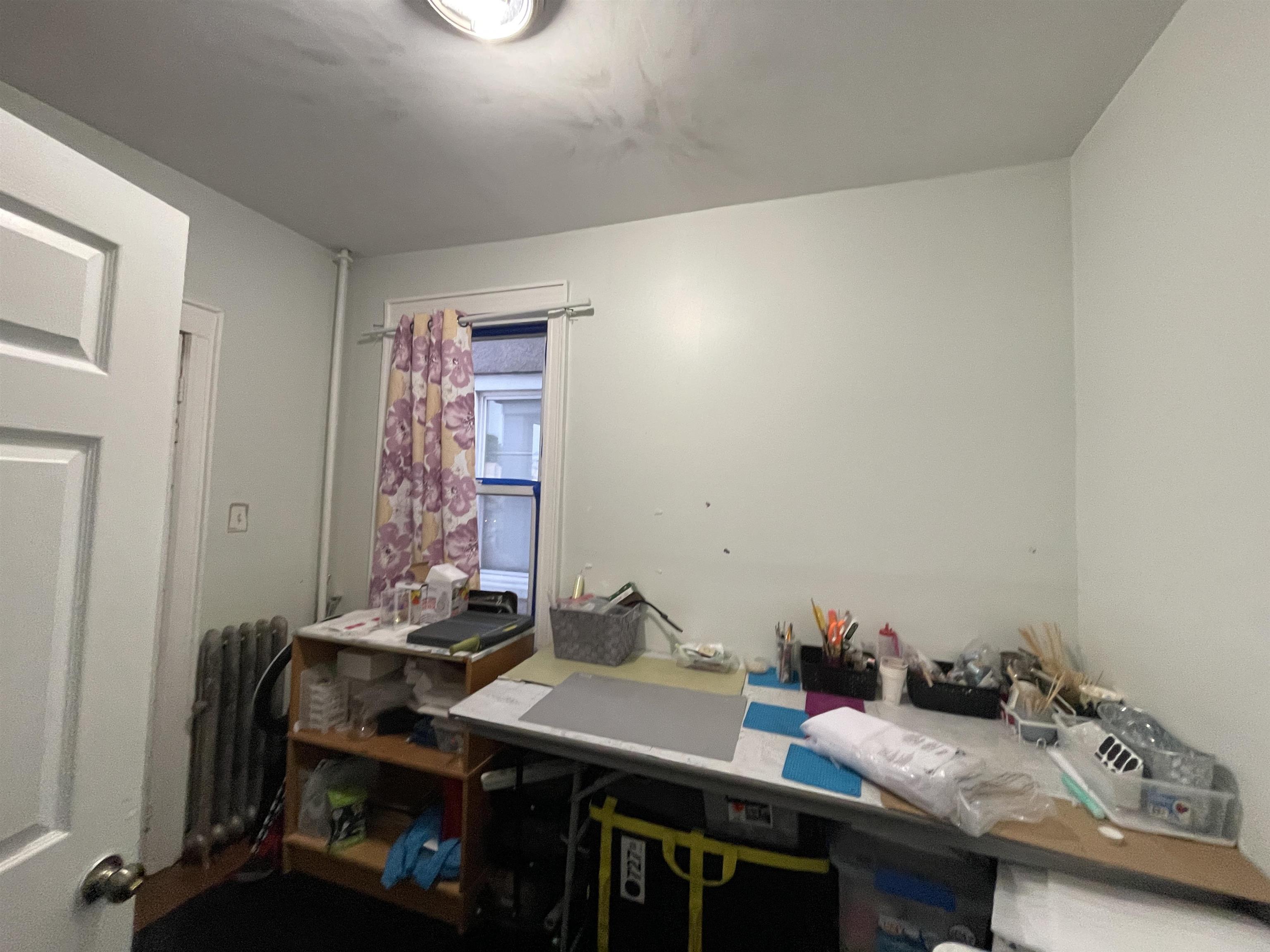 33 CLERK ST