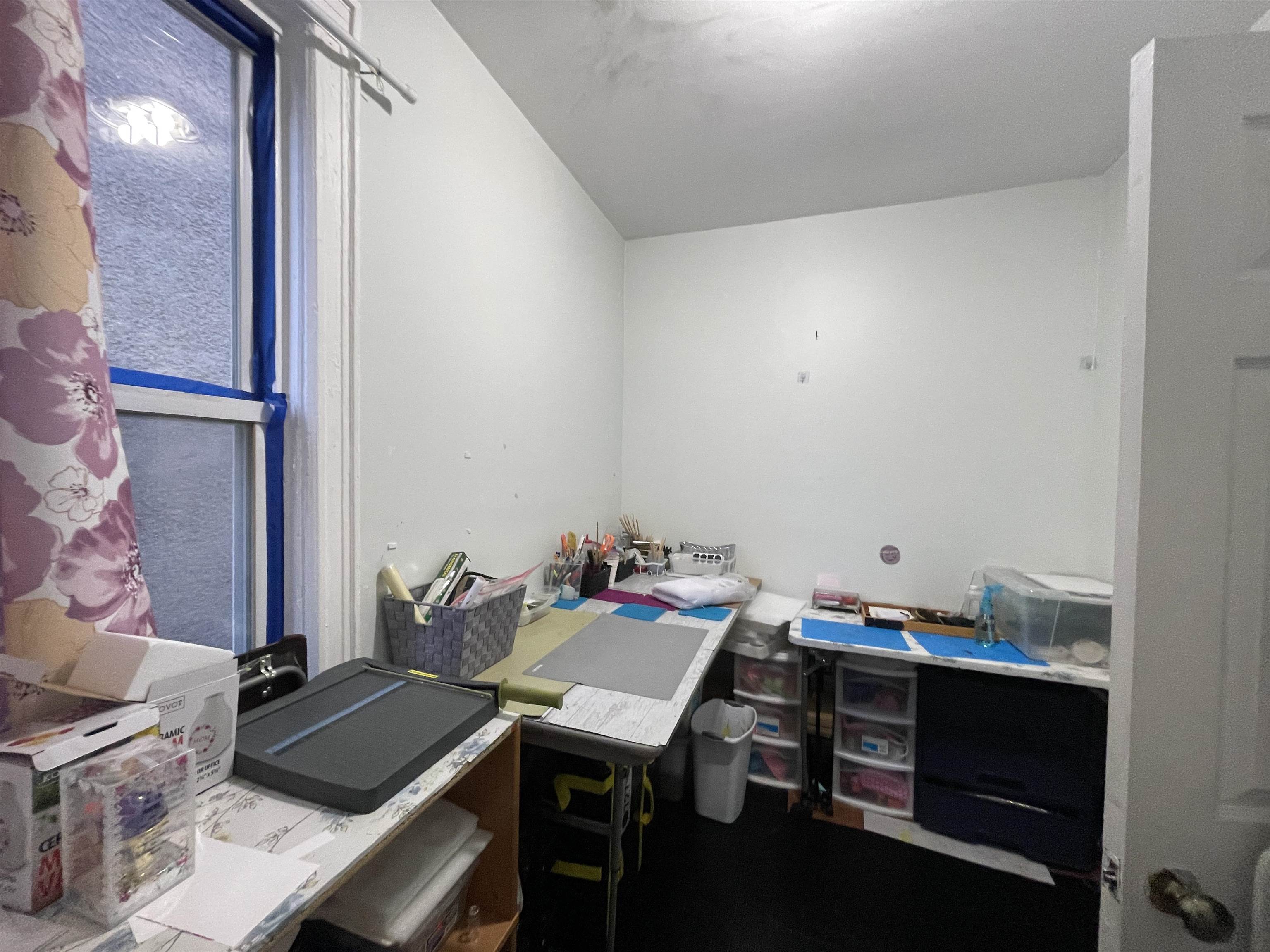 33 CLERK ST