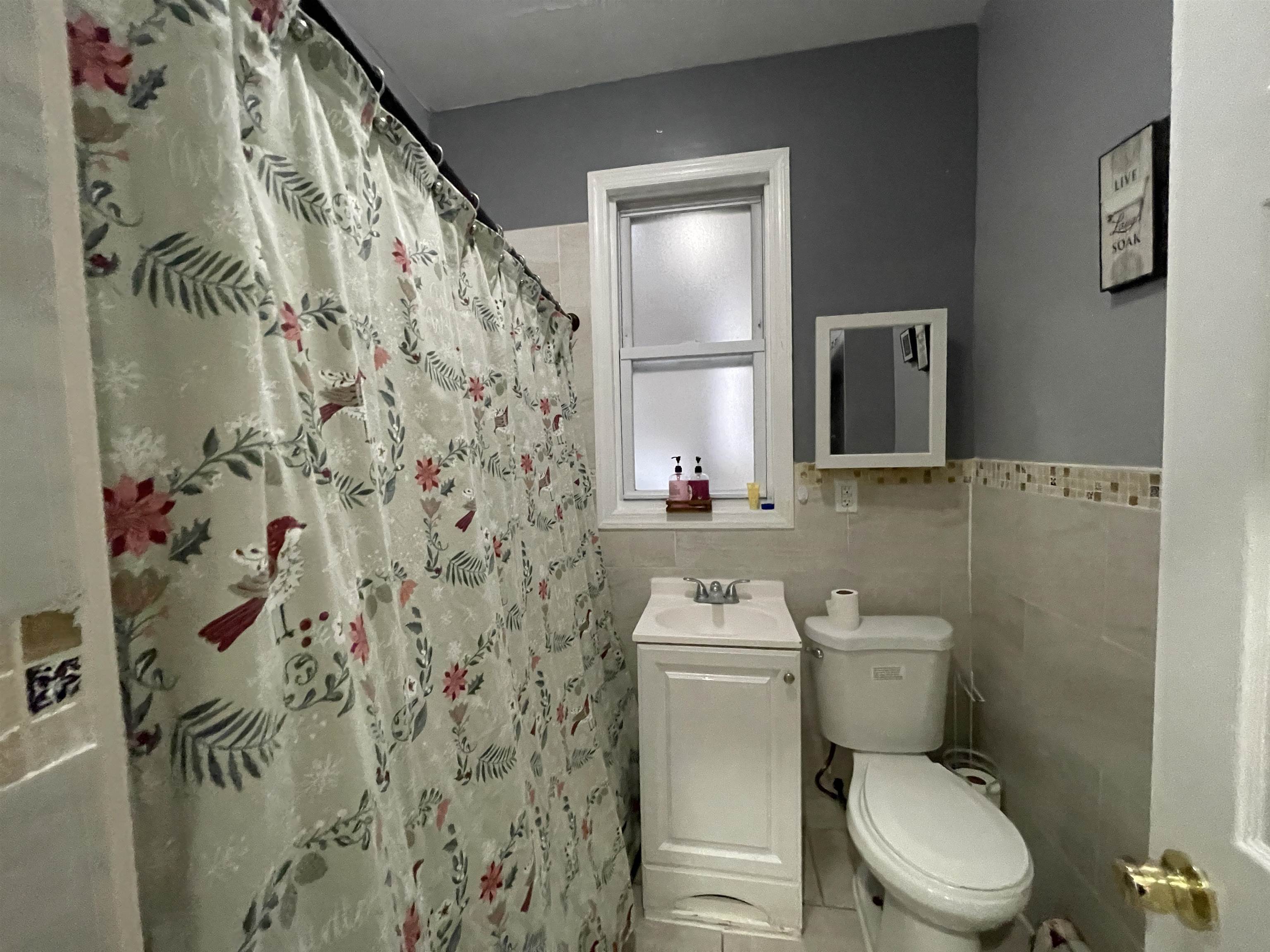 33 CLERK ST