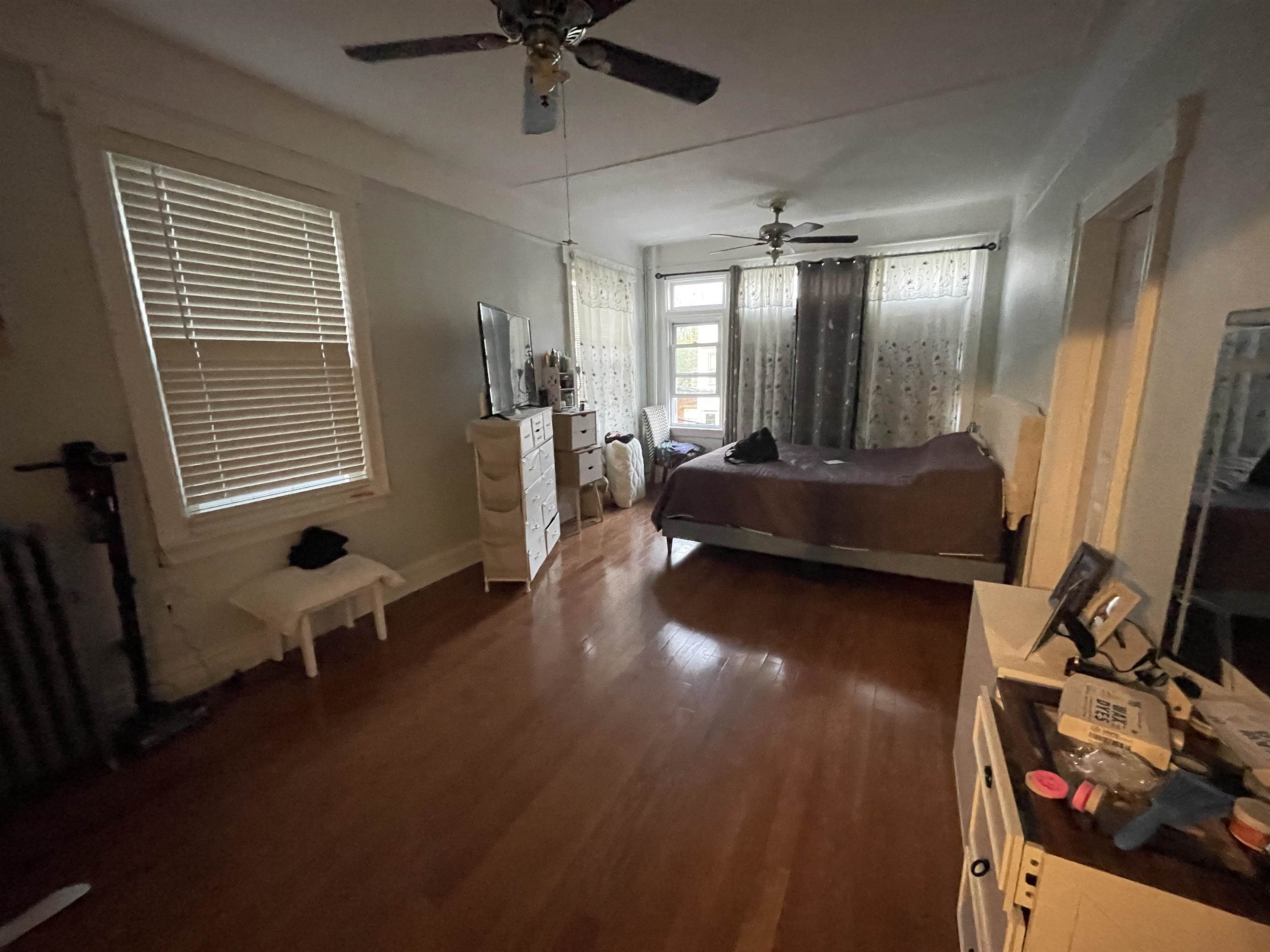 33 CLERK ST