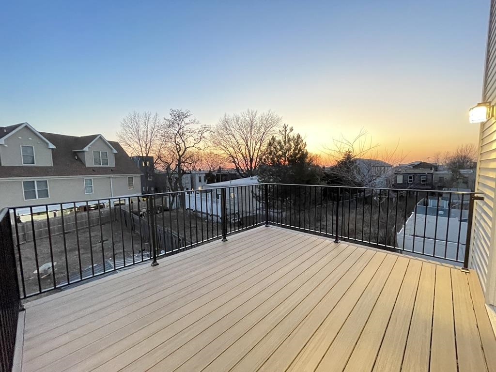 29 CARLTON AVE Unit: 2