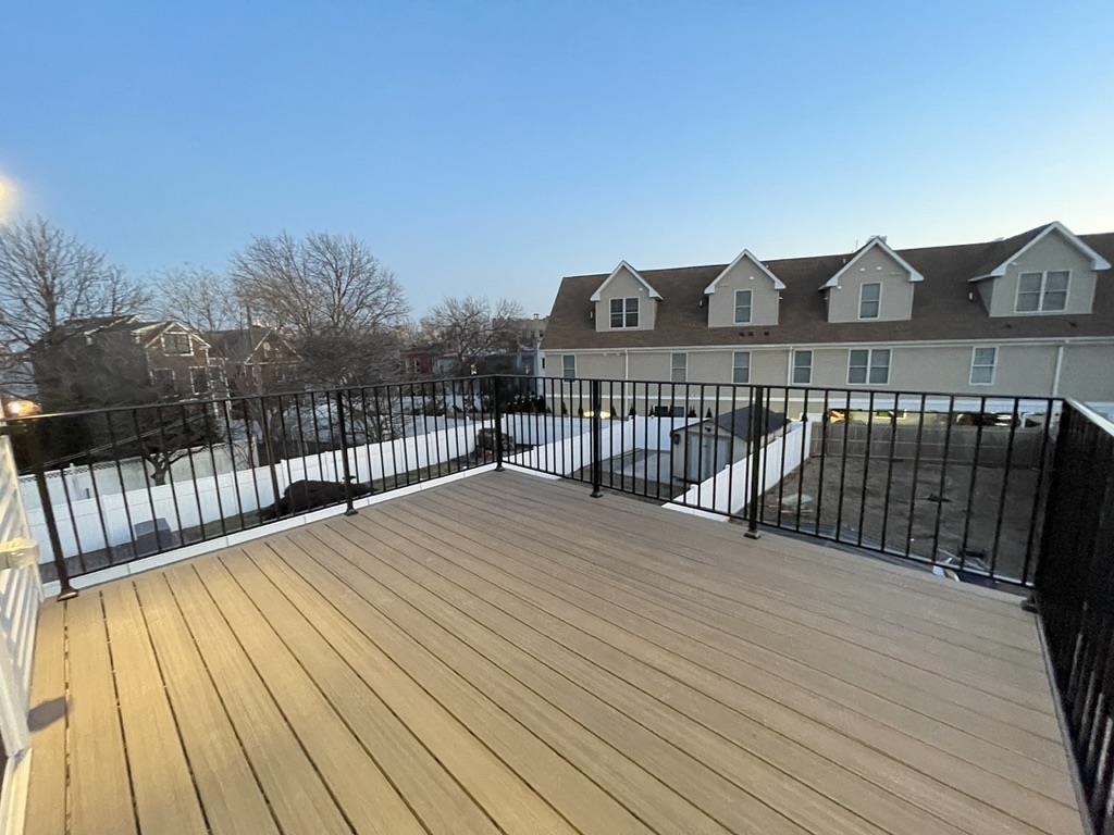 29 CARLTON AVE Unit: 2