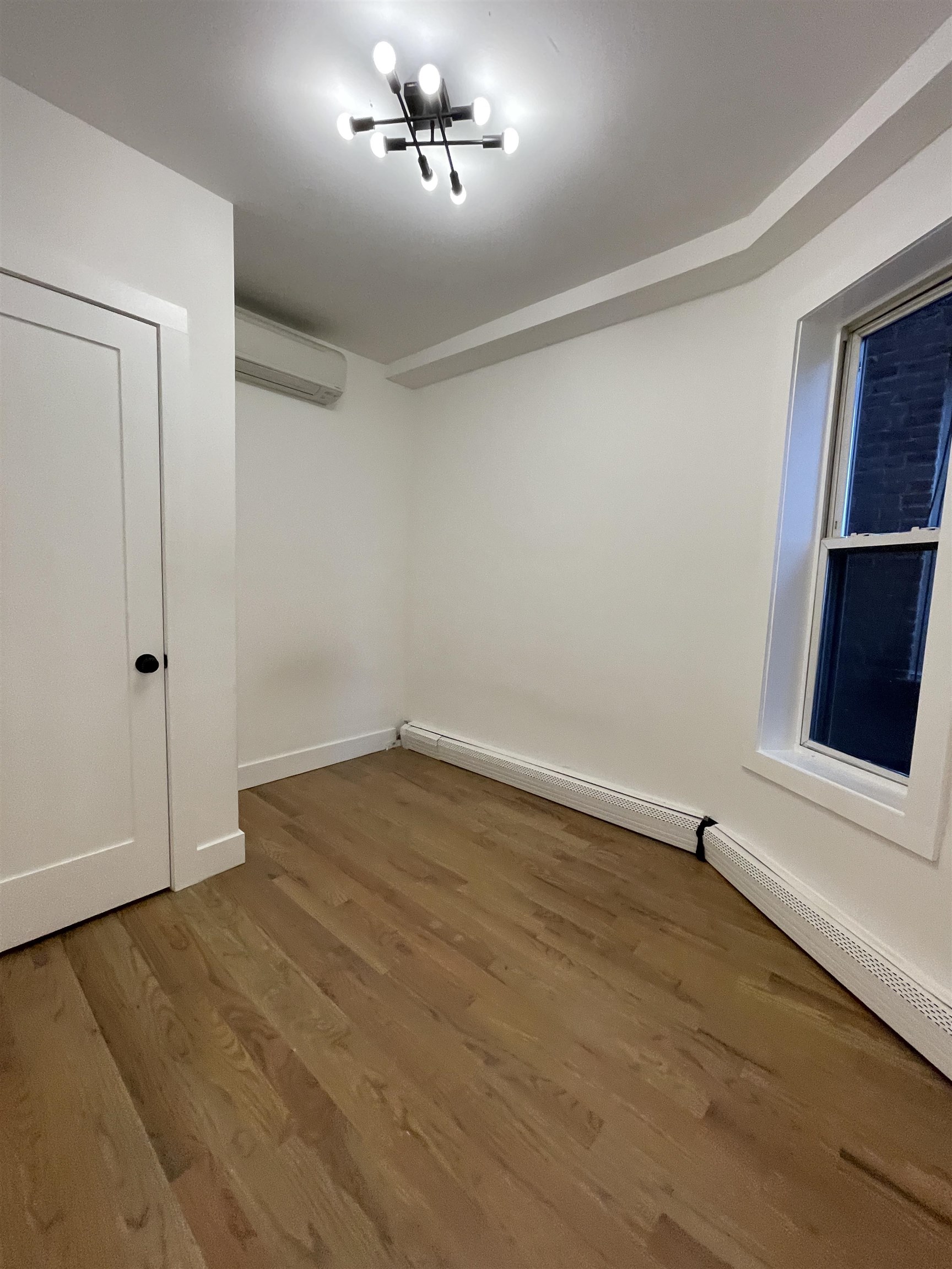 232 VAN HORNE ST Unit: 4