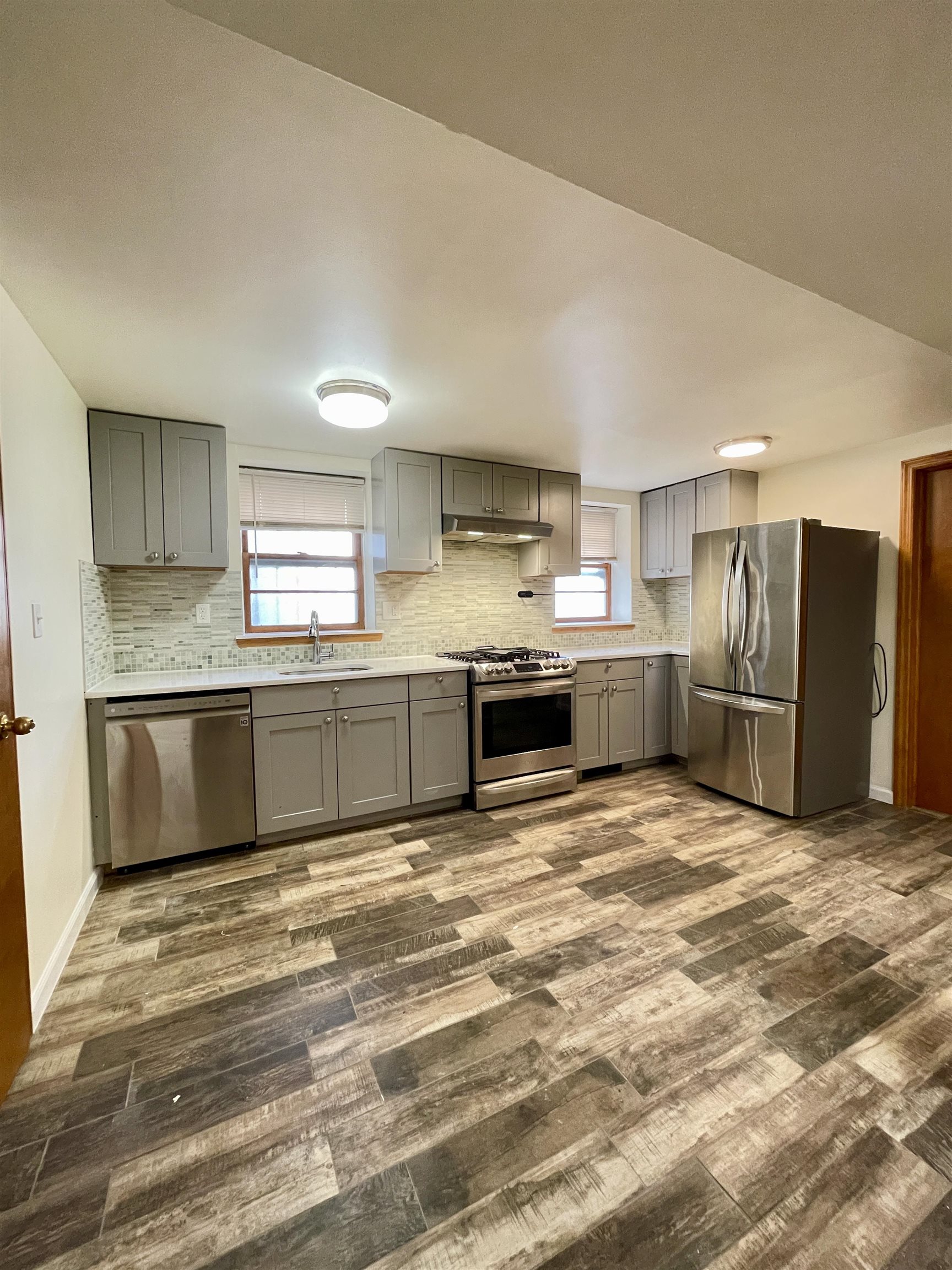 230 WEBSTER AVE Unit: 1