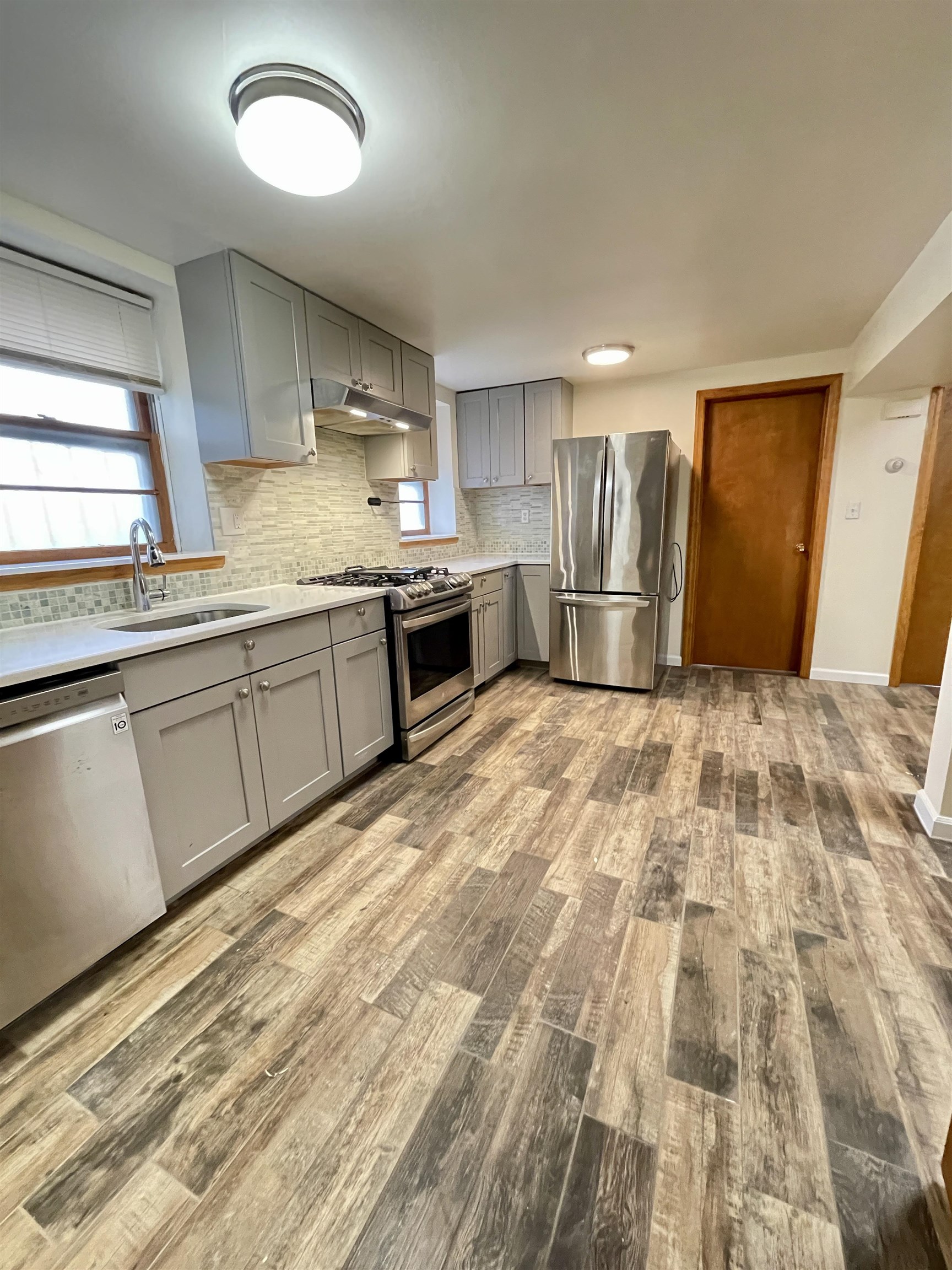 230 WEBSTER AVE Unit: 1