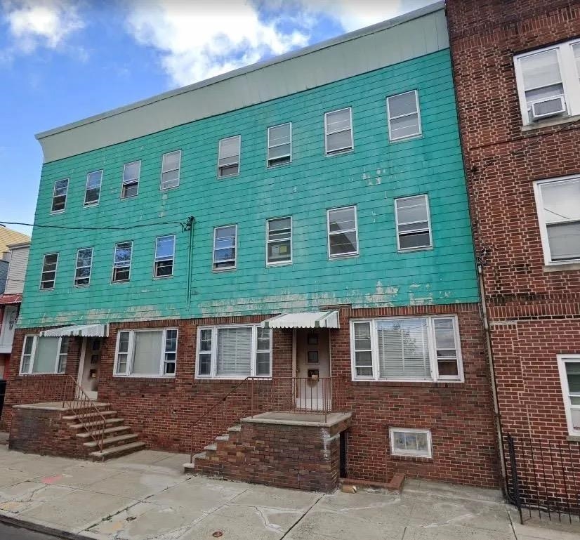 84 SHERMAN AVE Unit: 5