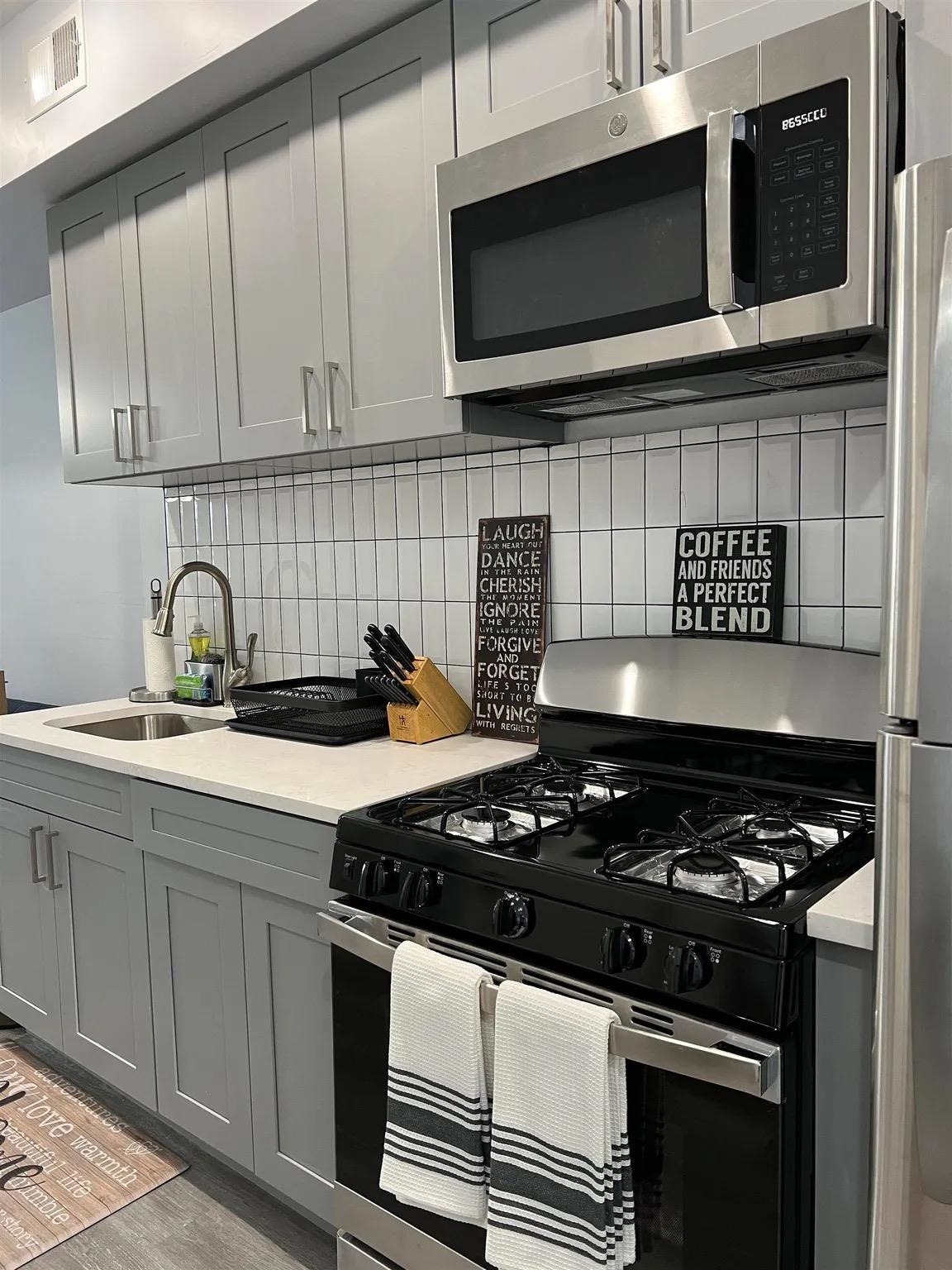 84 SHERMAN AVE Unit: 5