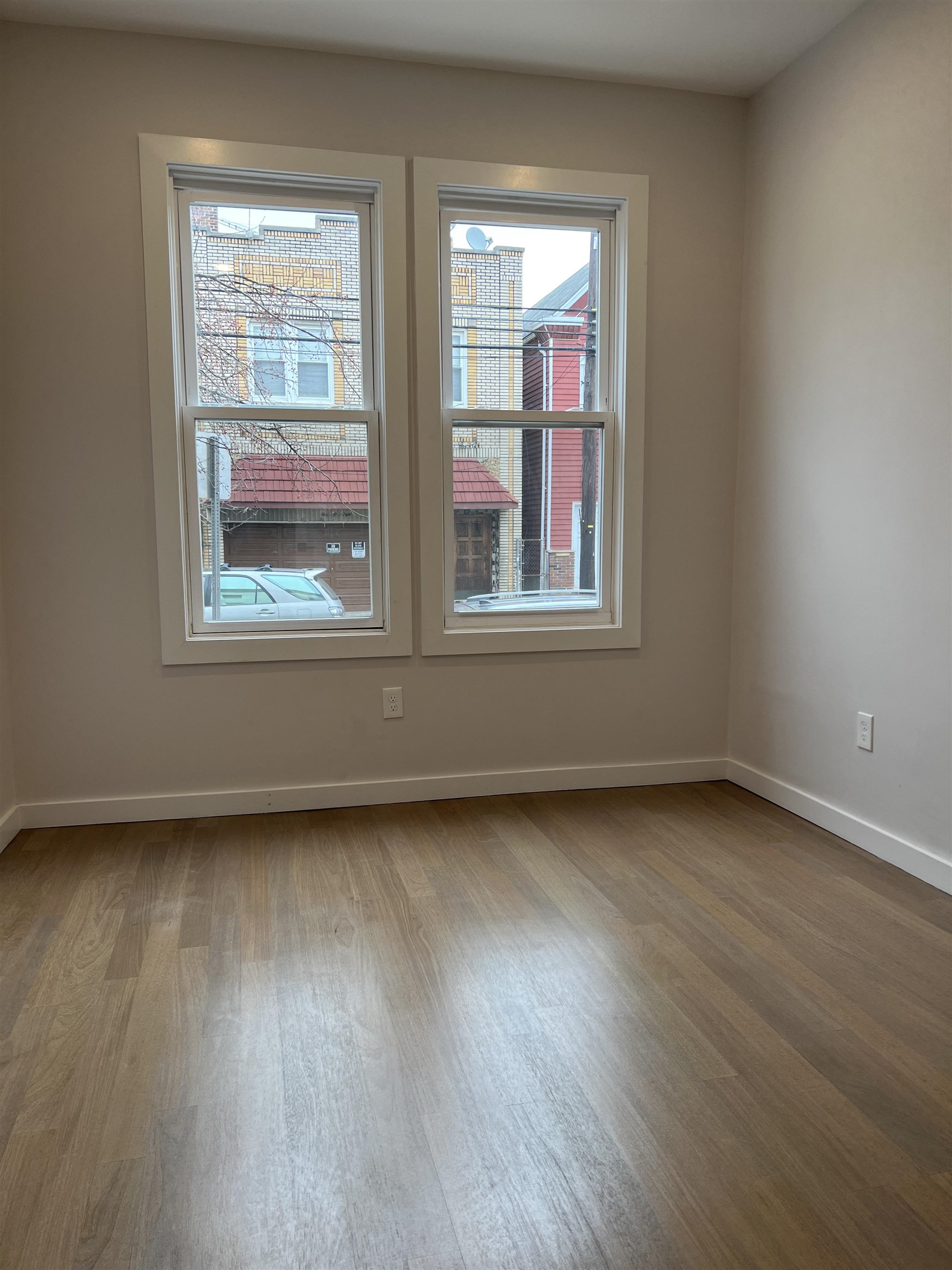 107 MAGAZINE ST Unit: 2R