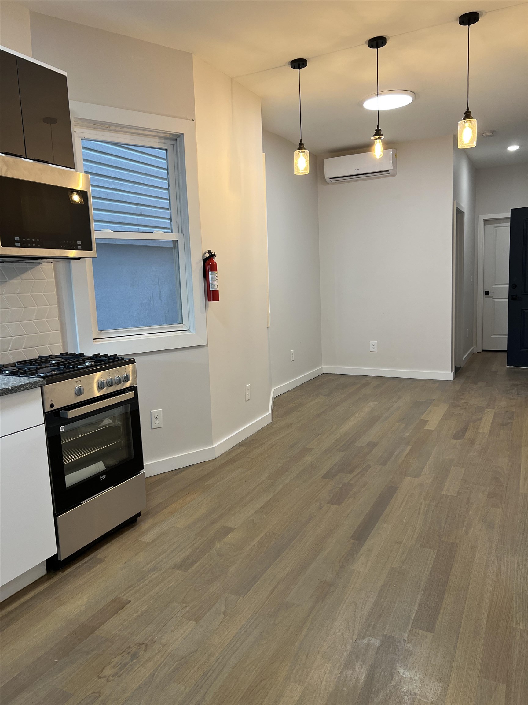 107 MAGAZINE ST Unit: 2R