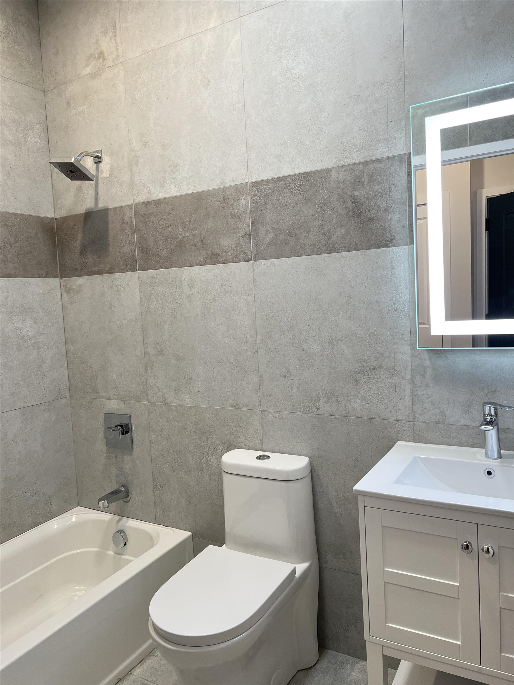 107 MAGAZINE ST Unit: 2R
