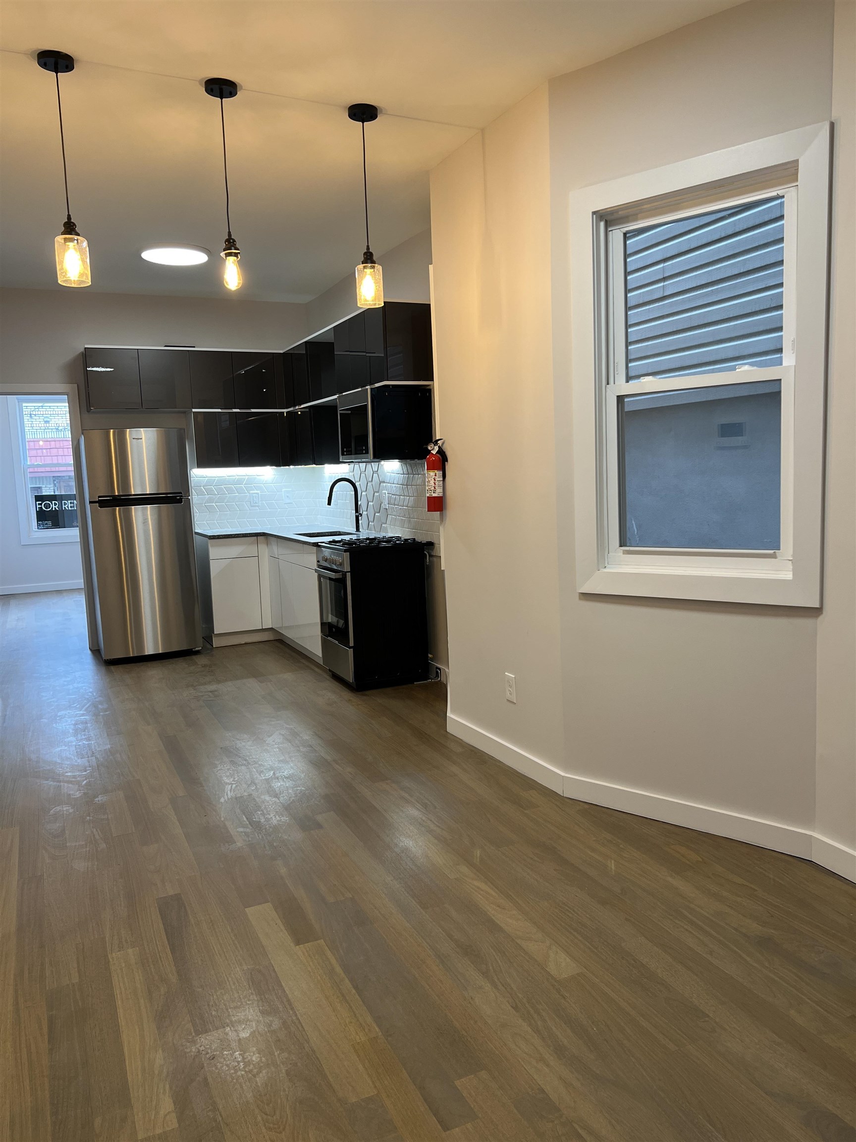 107 MAGAZINE ST Unit: 2R