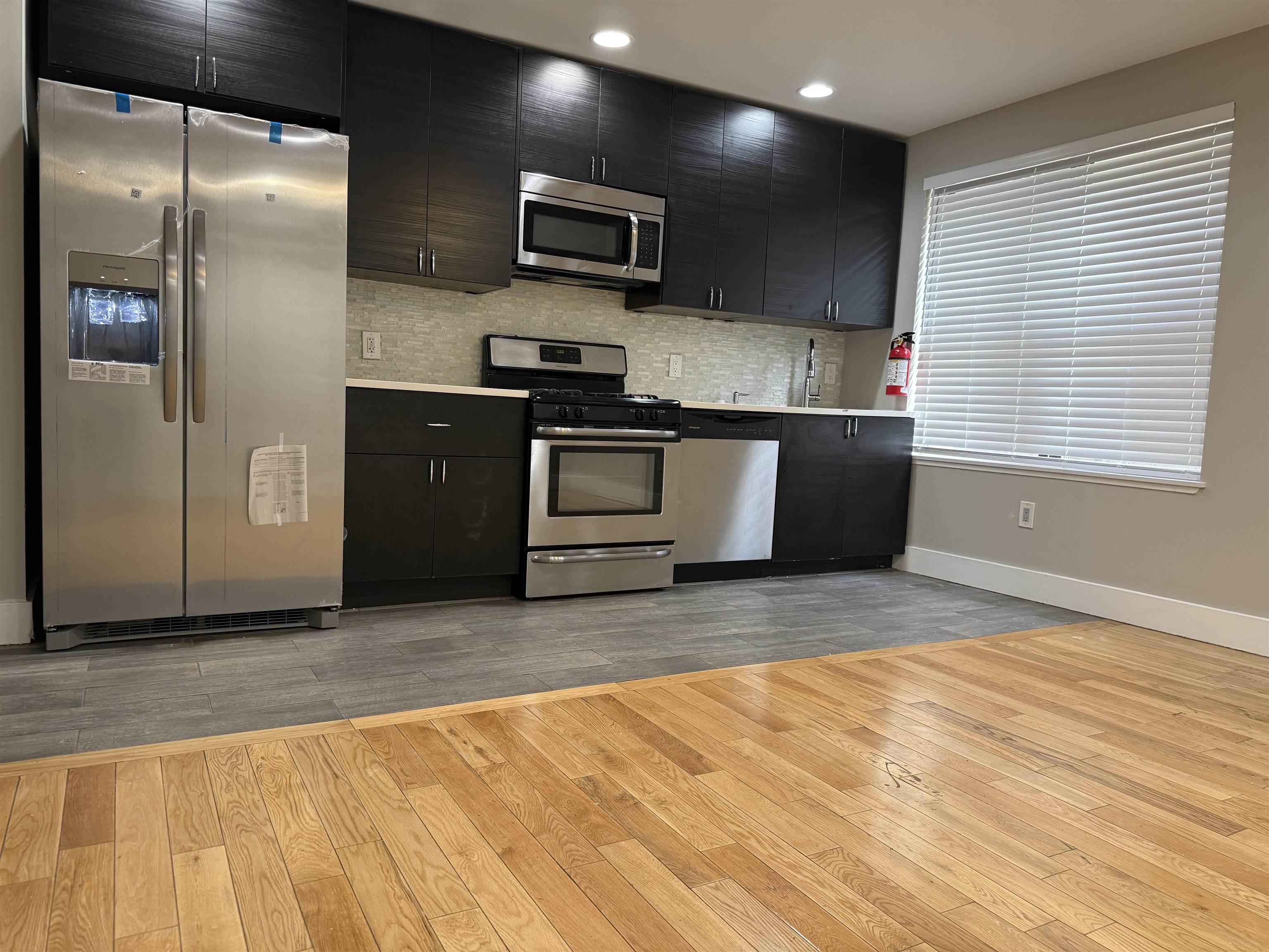 73-75 FERRY ST Unit: 7