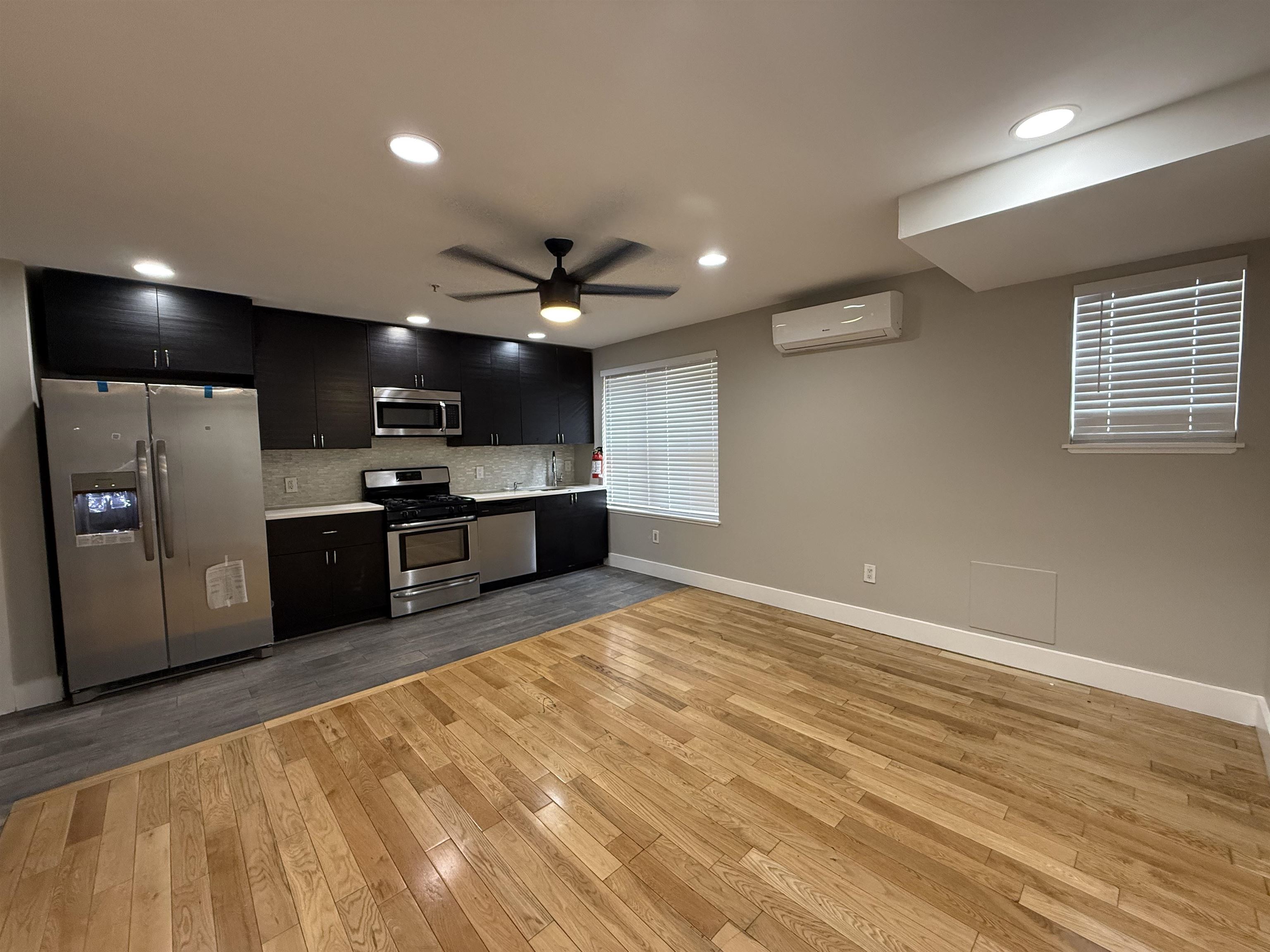 73-75 FERRY ST Unit: 7