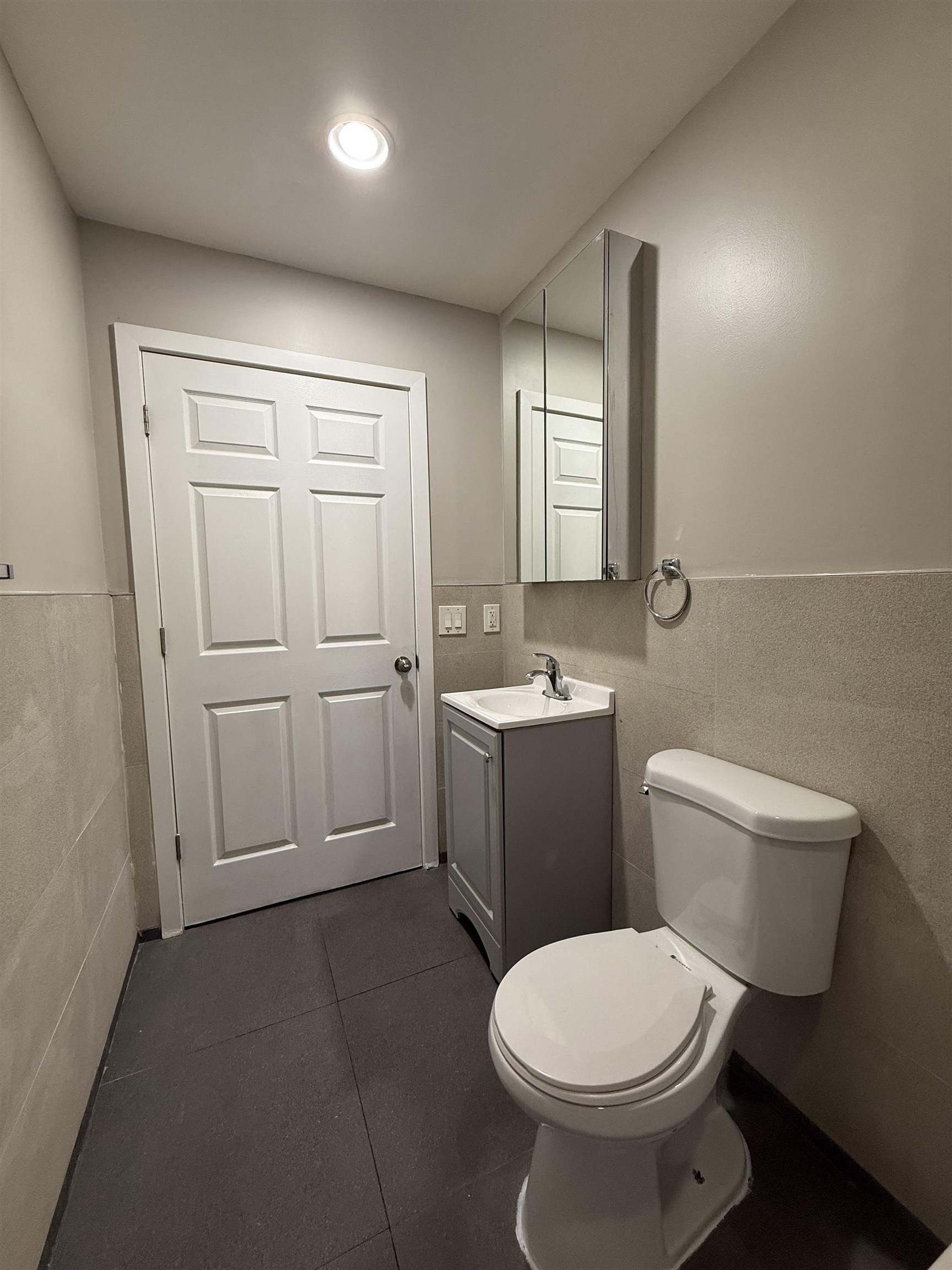 73-75 FERRY ST Unit: 7