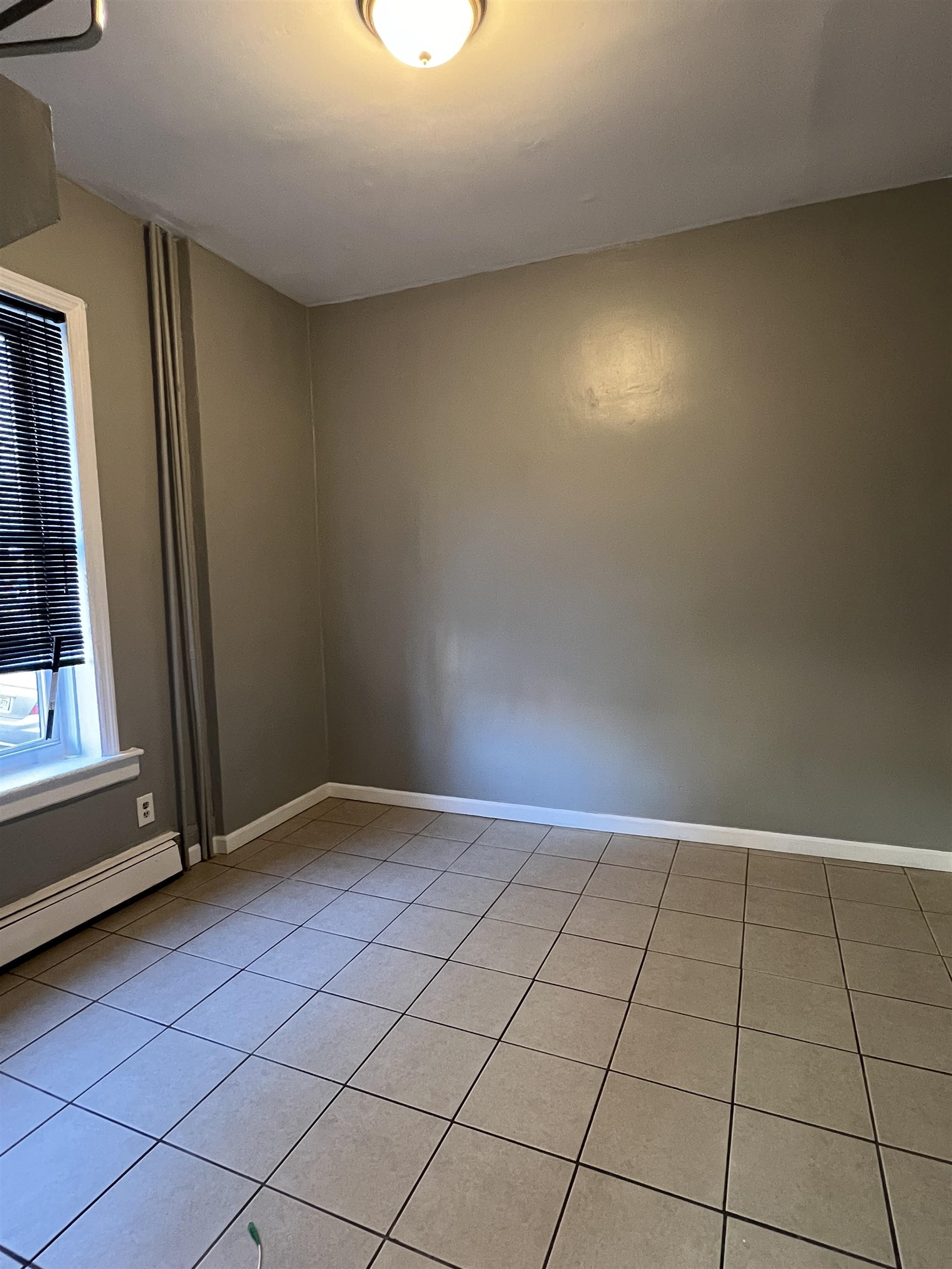 32 BROADWAY Unit: 1