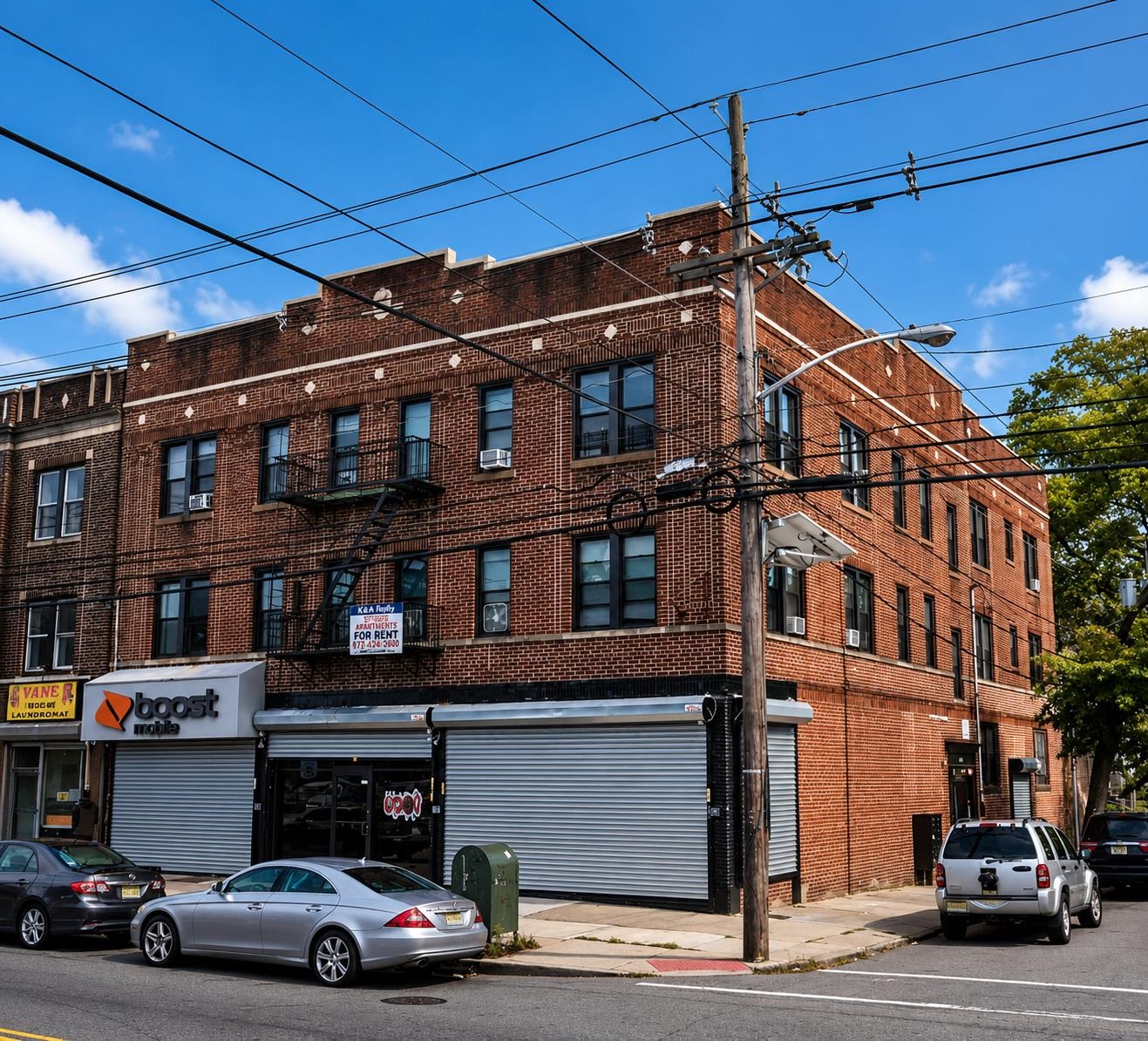 702 CHANCELLOR AVE Unit: 304