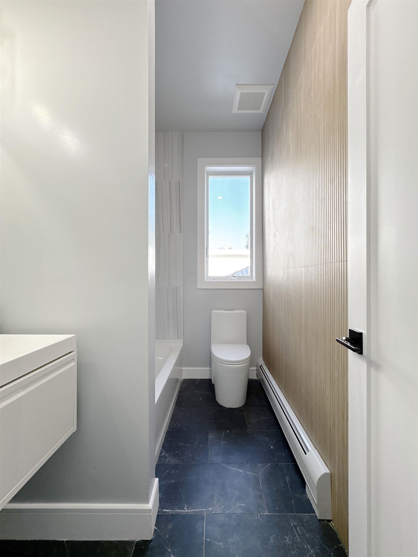 29 CARLTON AVE Unit: 1
