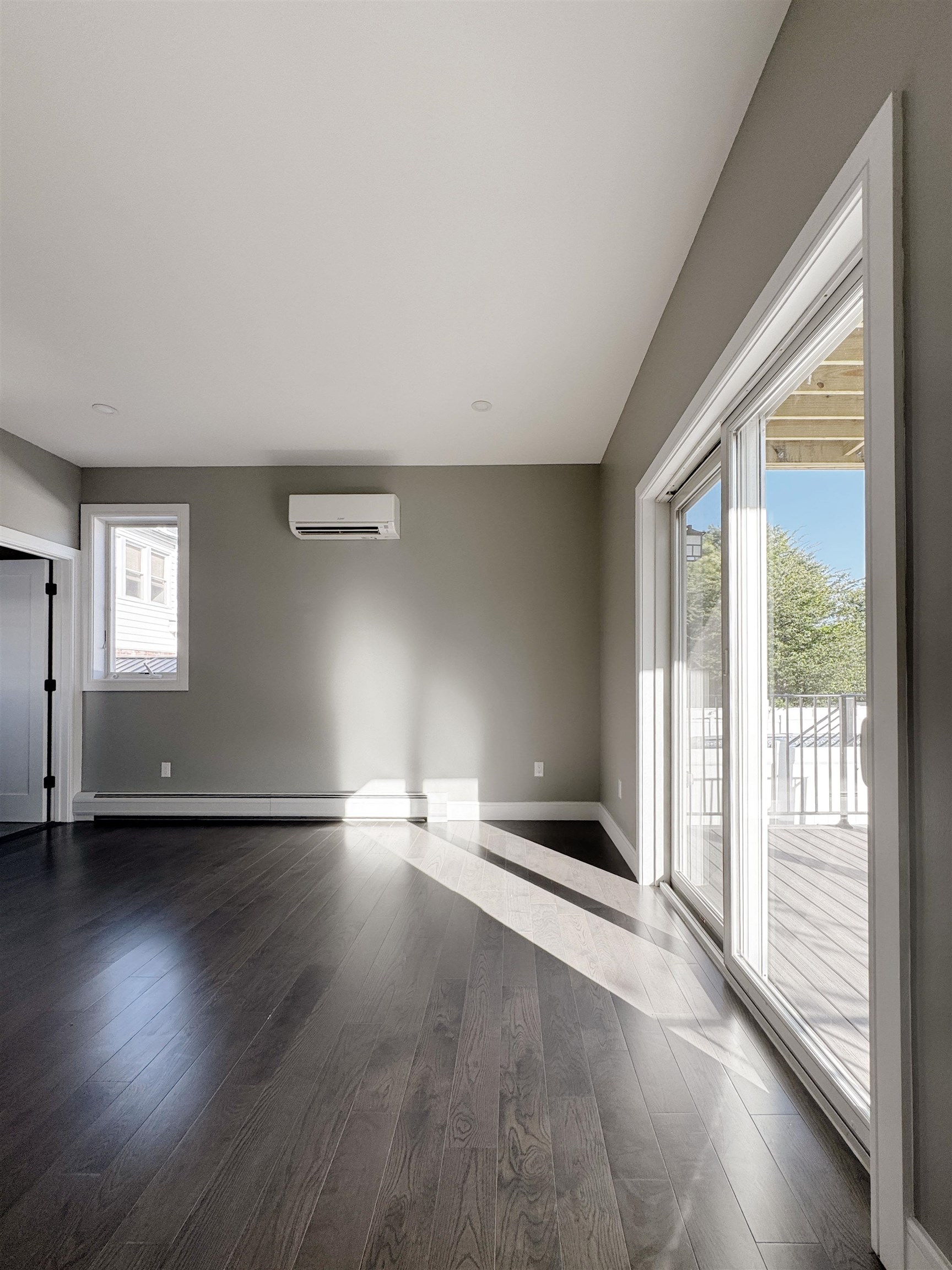 29 CARLTON AVE Unit: 1