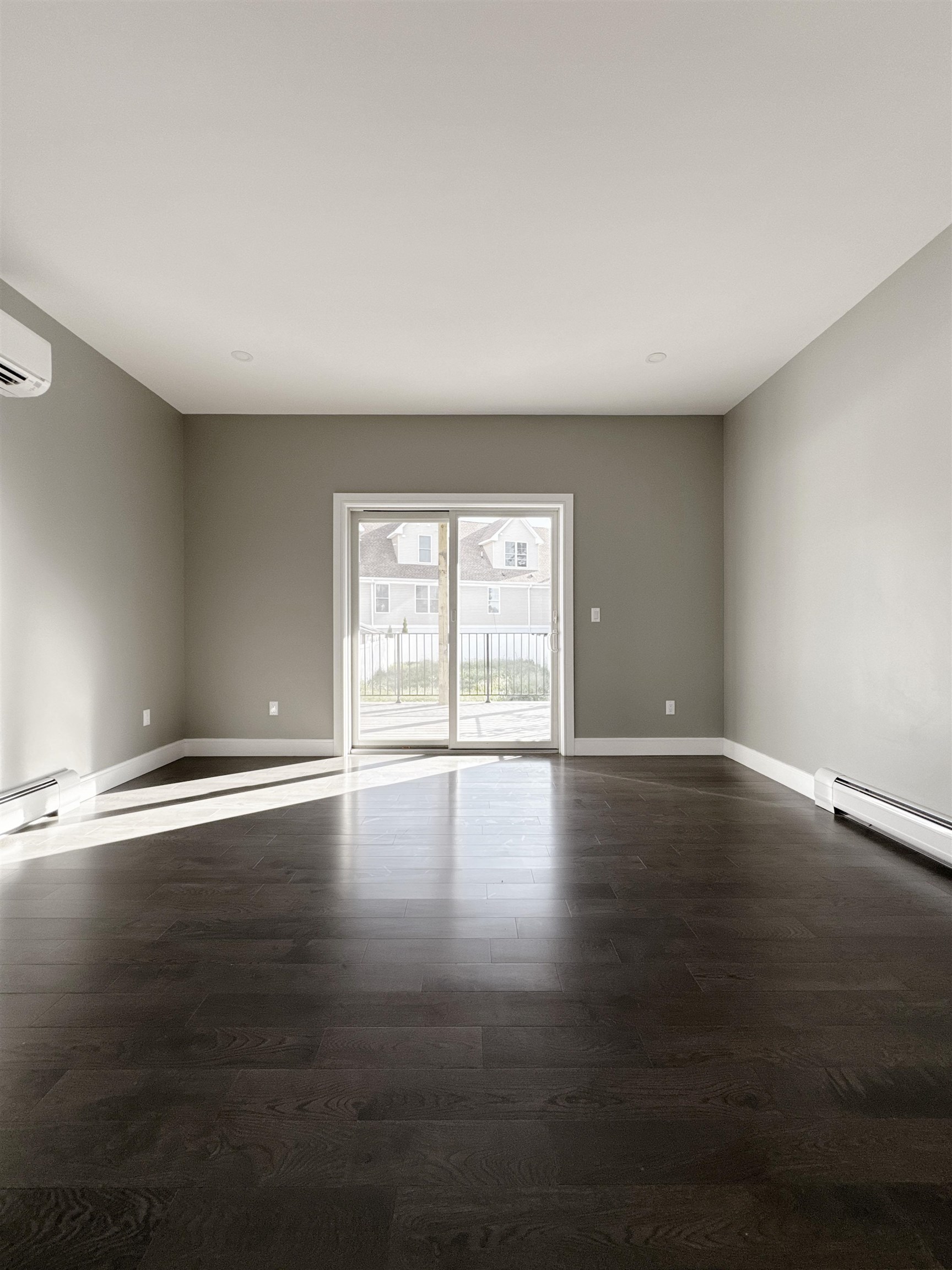 29 CARLTON AVE Unit: 1