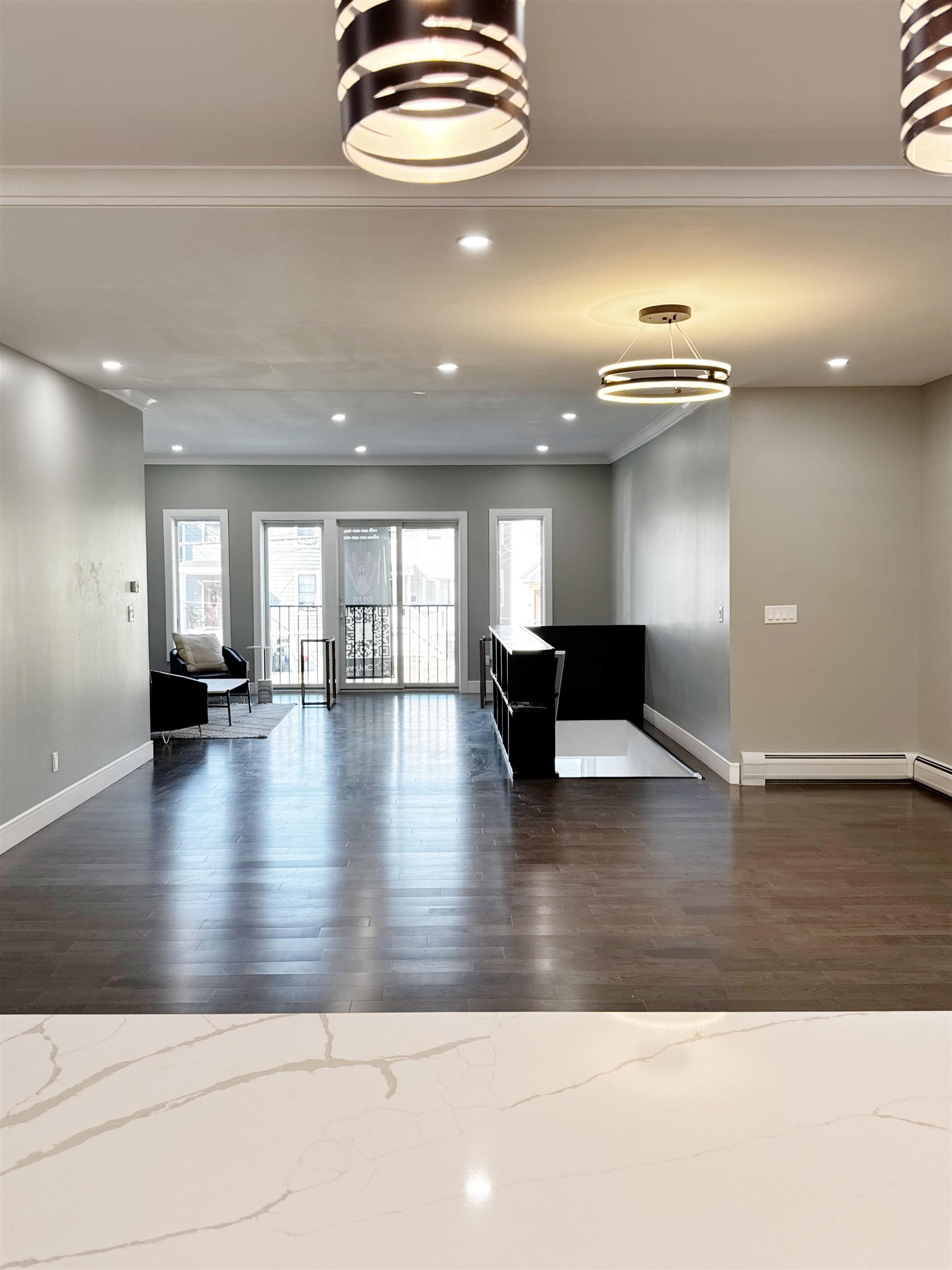 29 CARLTON AVE Unit: 1