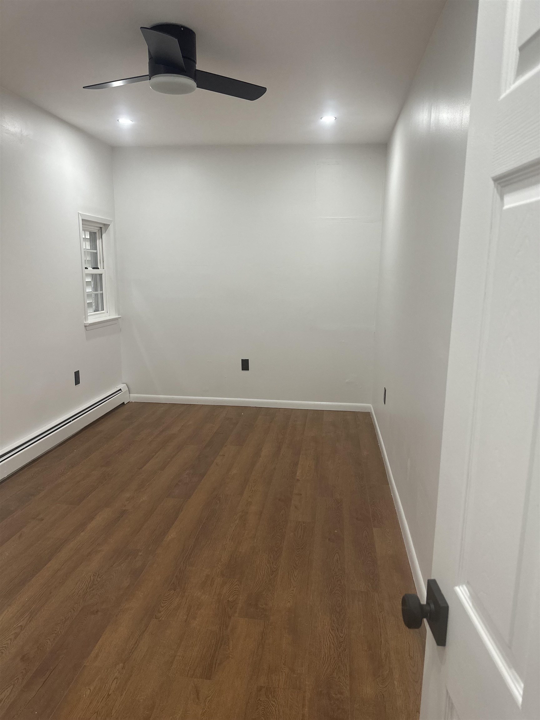 107 MAGNOLIA AVE Unit: 2R