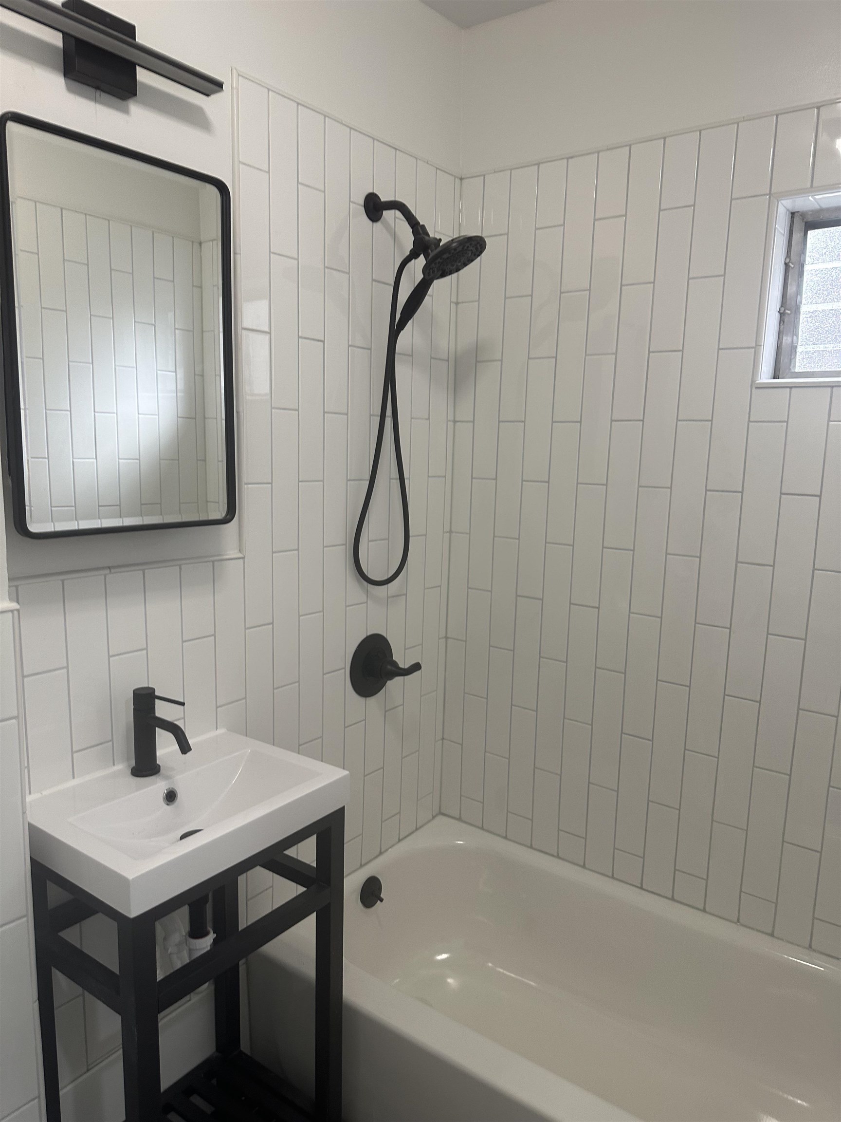 107 MAGNOLIA AVE Unit: 2R