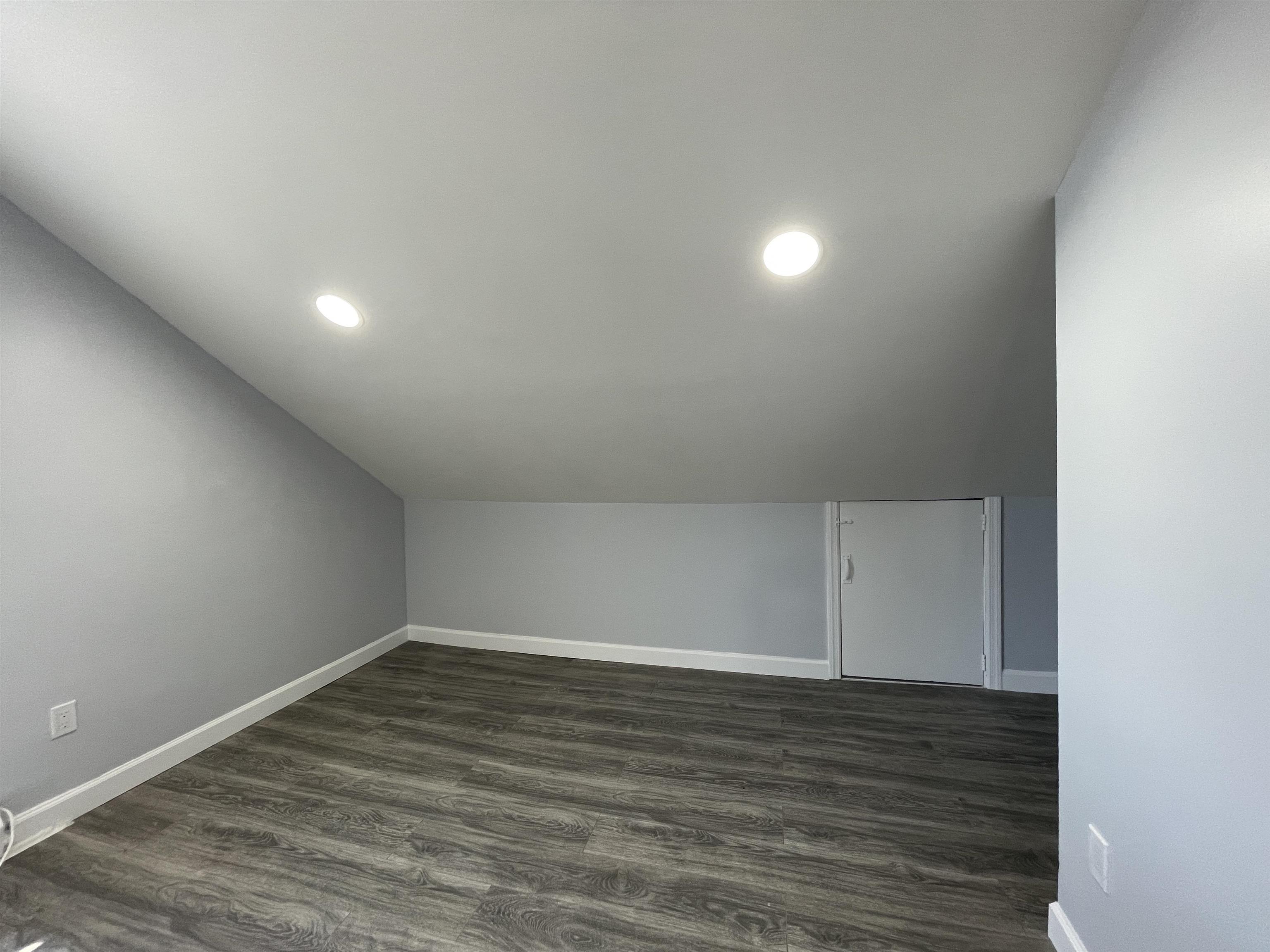 68 JEFFERSON AVE