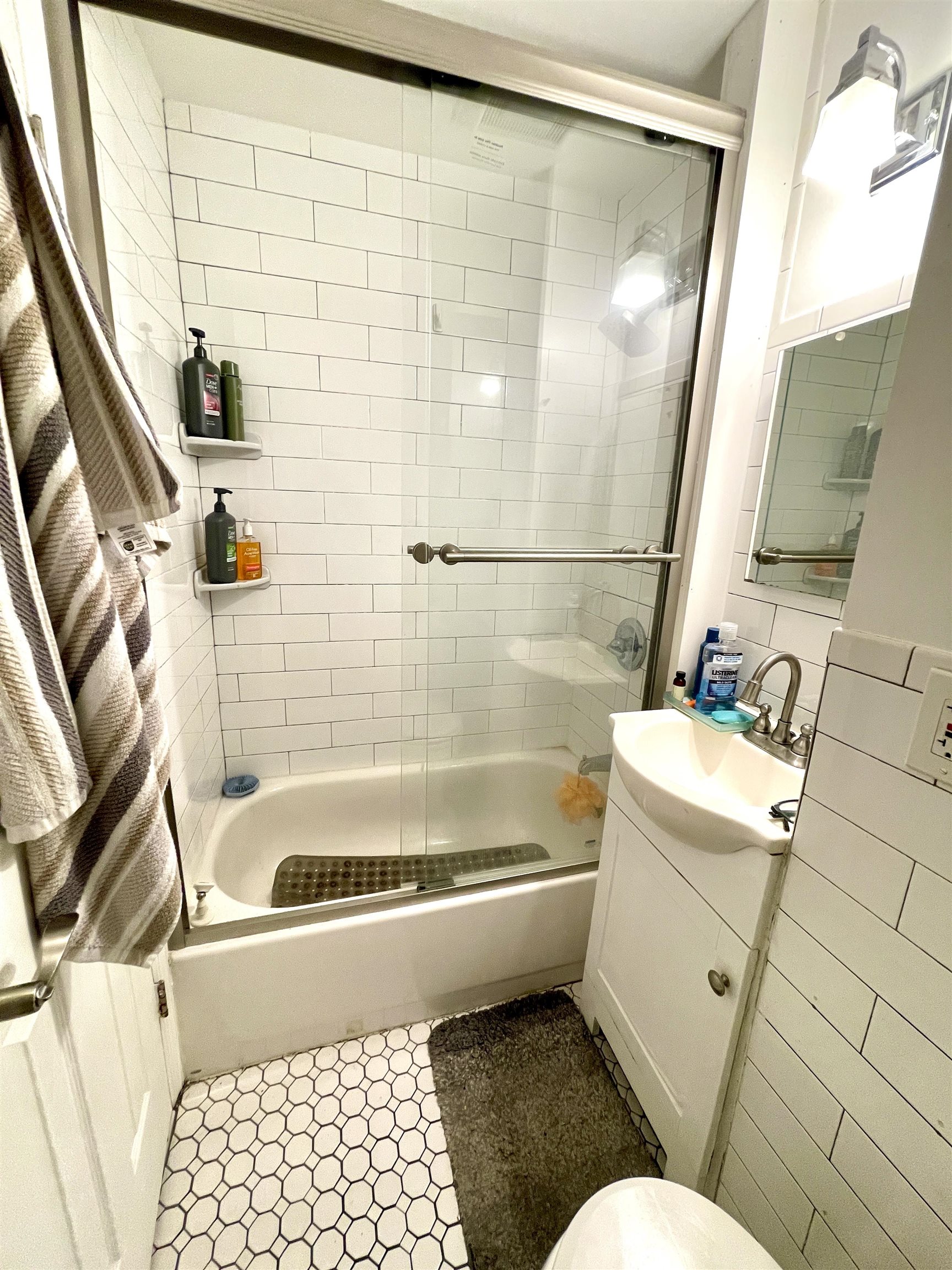 68 JEFFERSON AVE Unit: 2