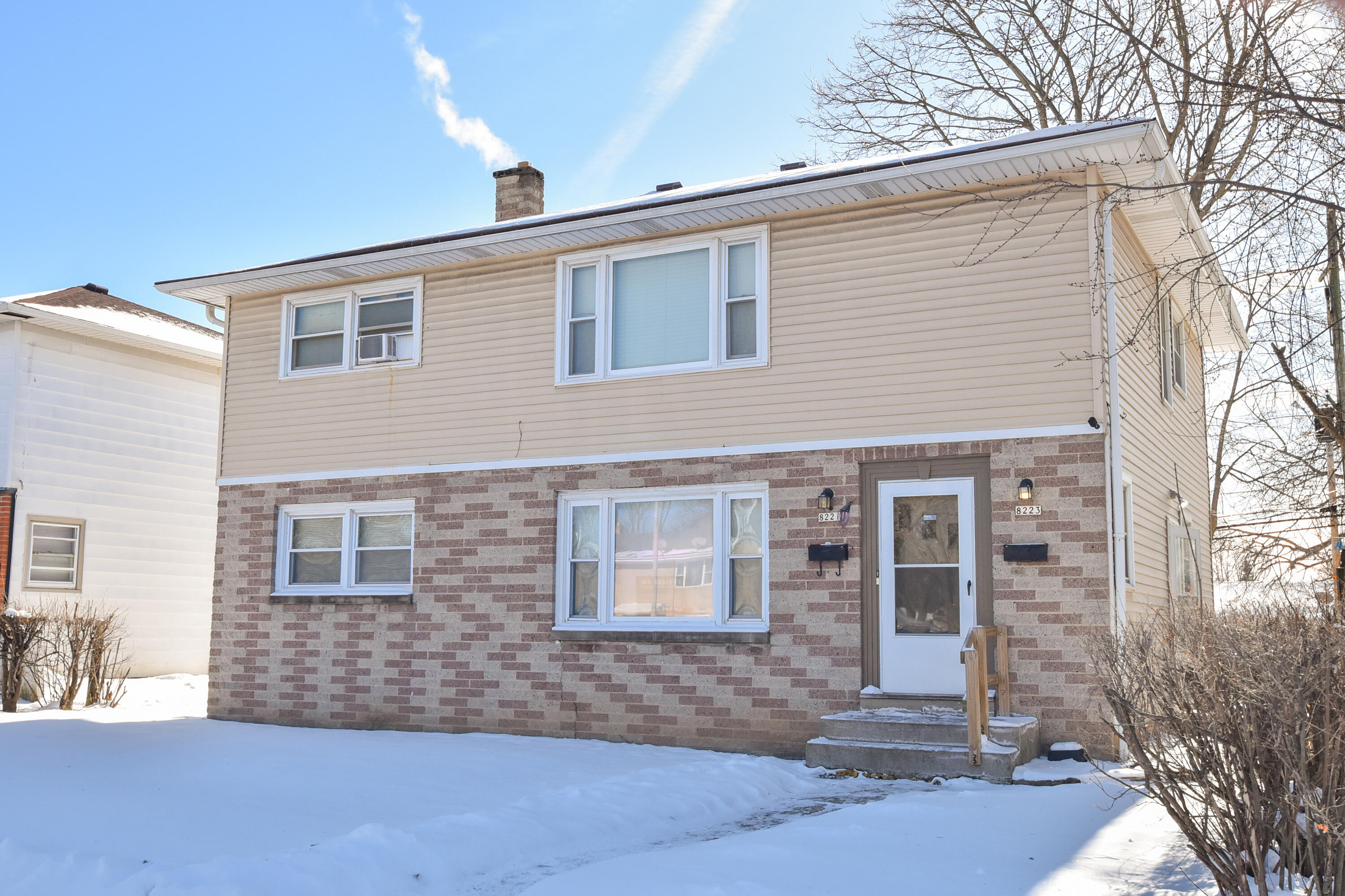 8221 W Villard St Unit: 8223