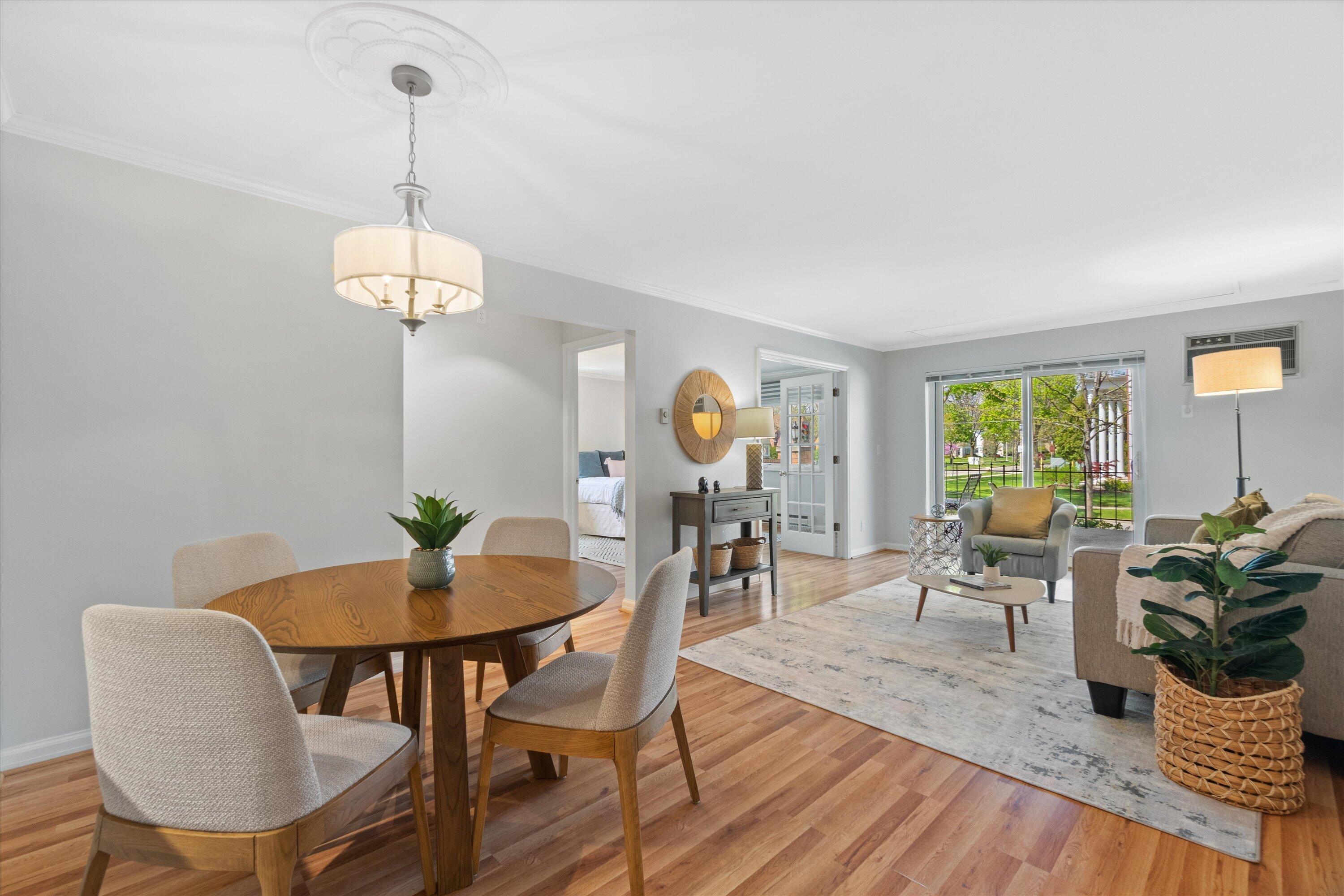 303 E Henry Clay St Unit: 104