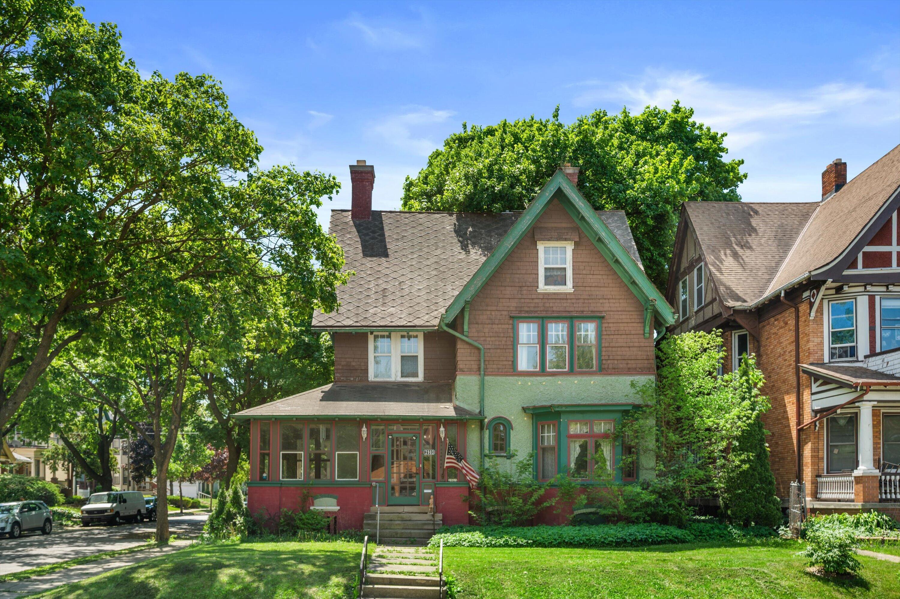 2903 W McKinley Blvd