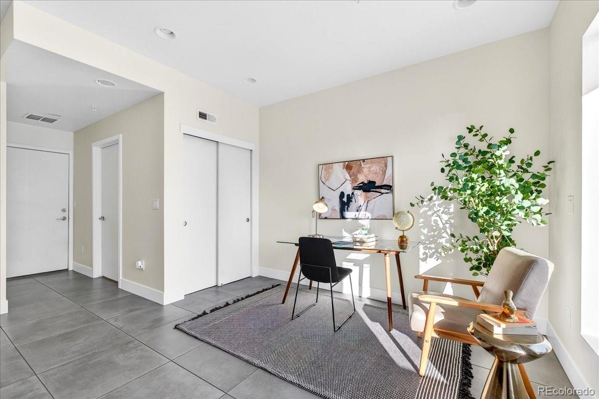 3520 W Conejos Place Unit: 11