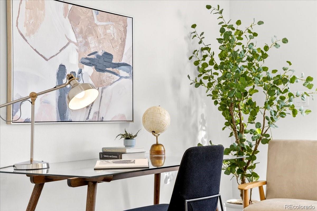 3520 W Conejos Place Unit: 11